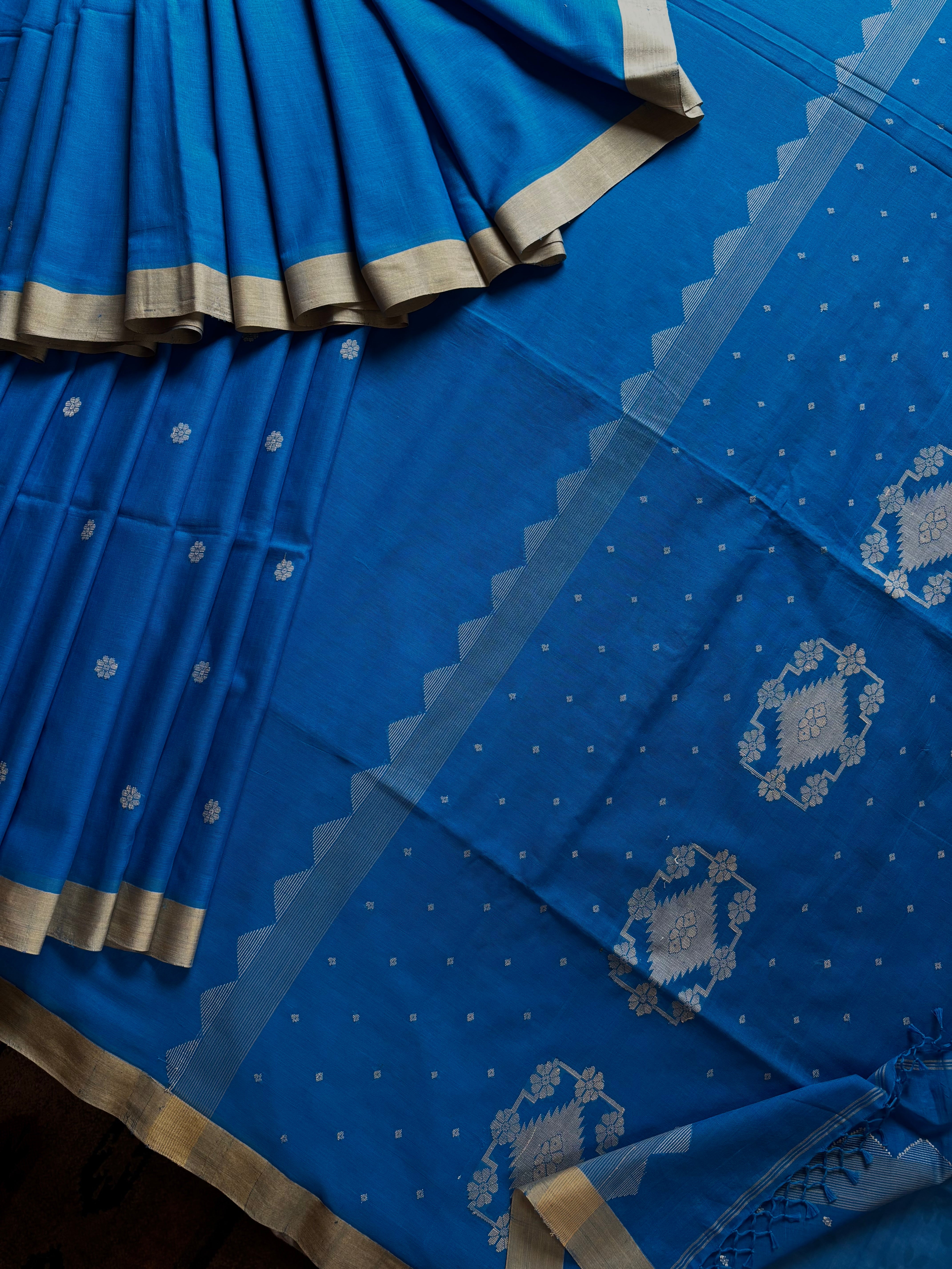 Handwoven Firozi Blue Colour Cotton Jamdani Saree