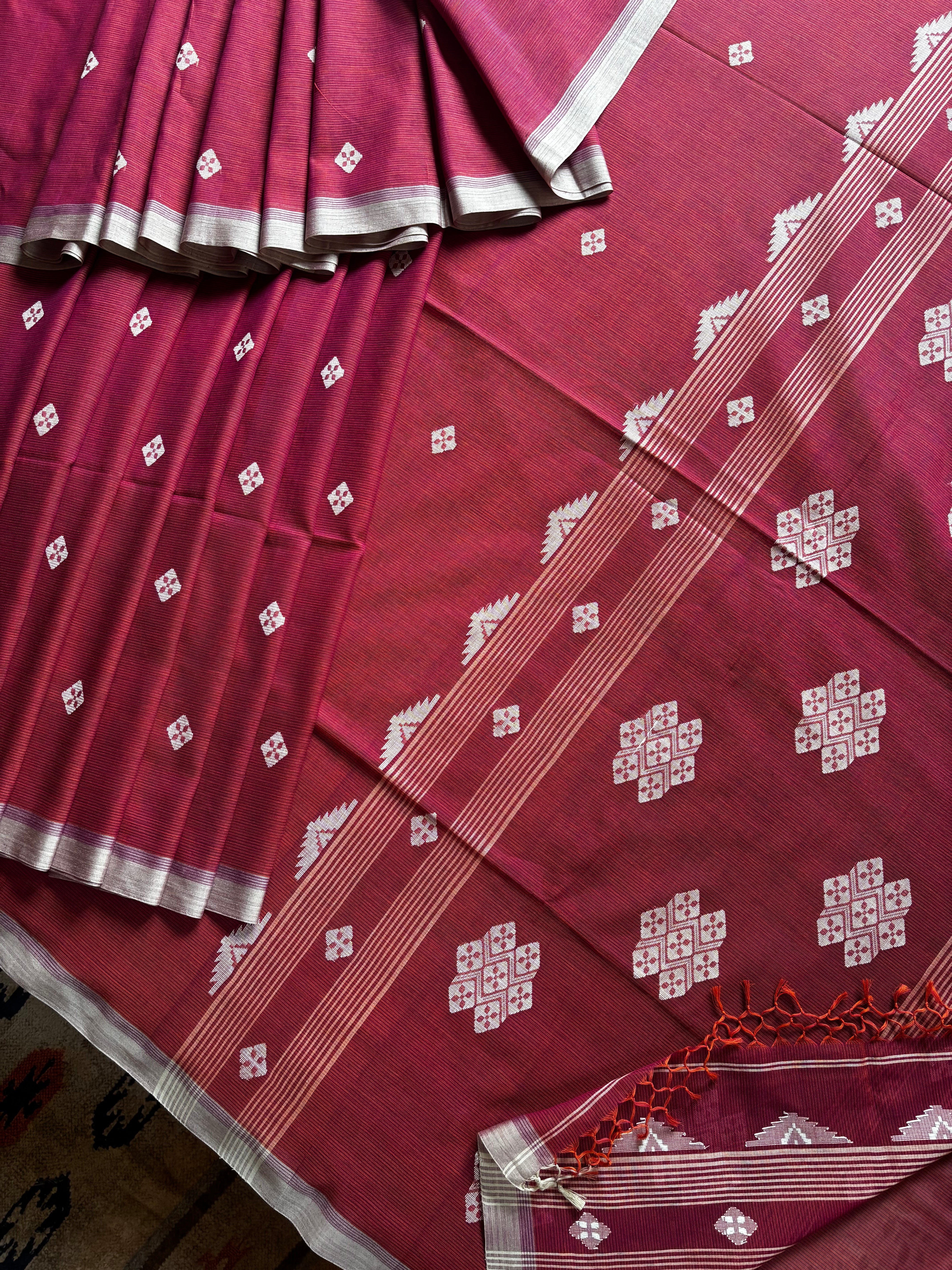 Handwoven Pink Purple Dual Toned Cotton Jamdani Saree