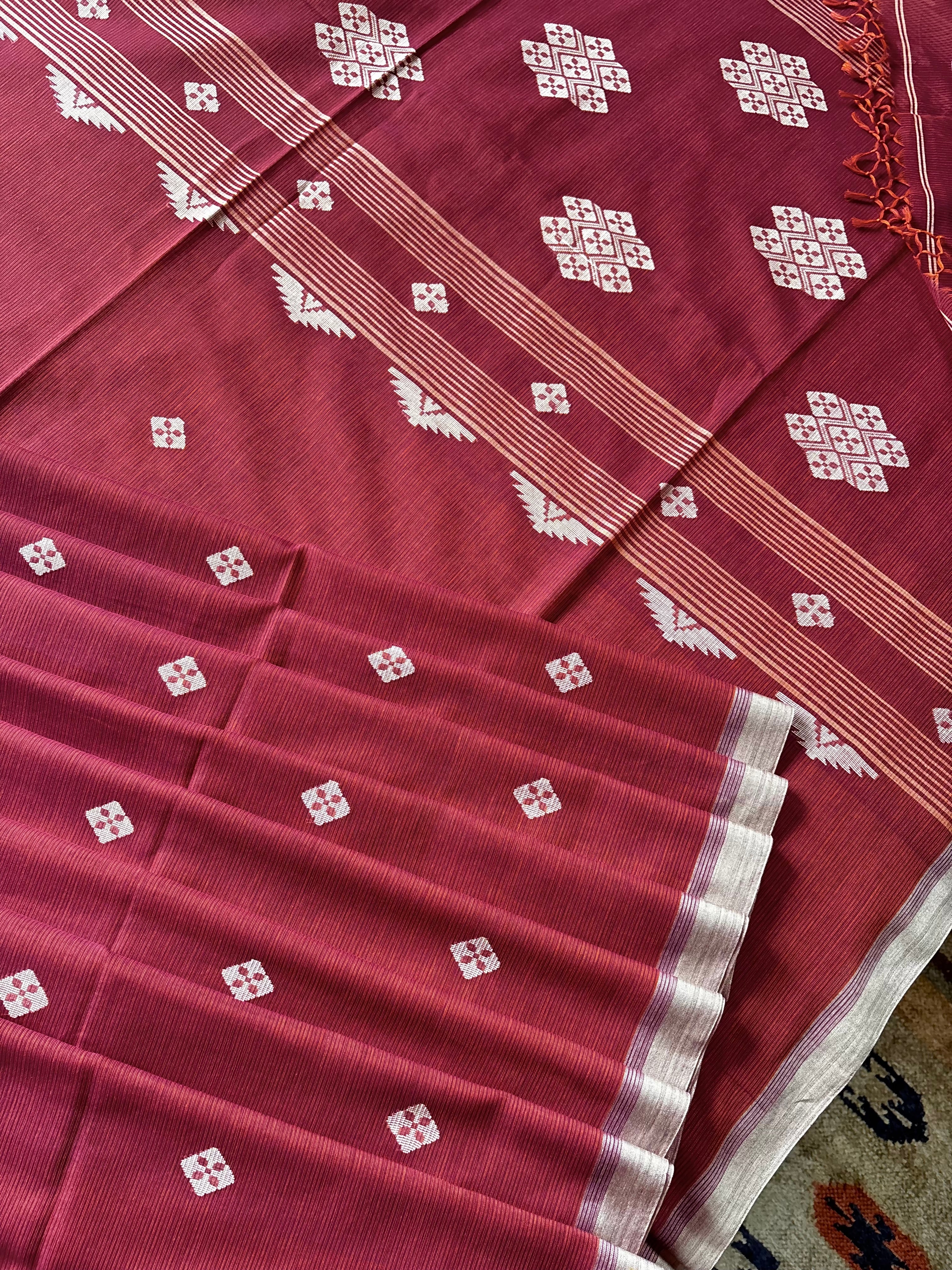 Handwoven Pink Purple Dual Toned Cotton Jamdani Saree