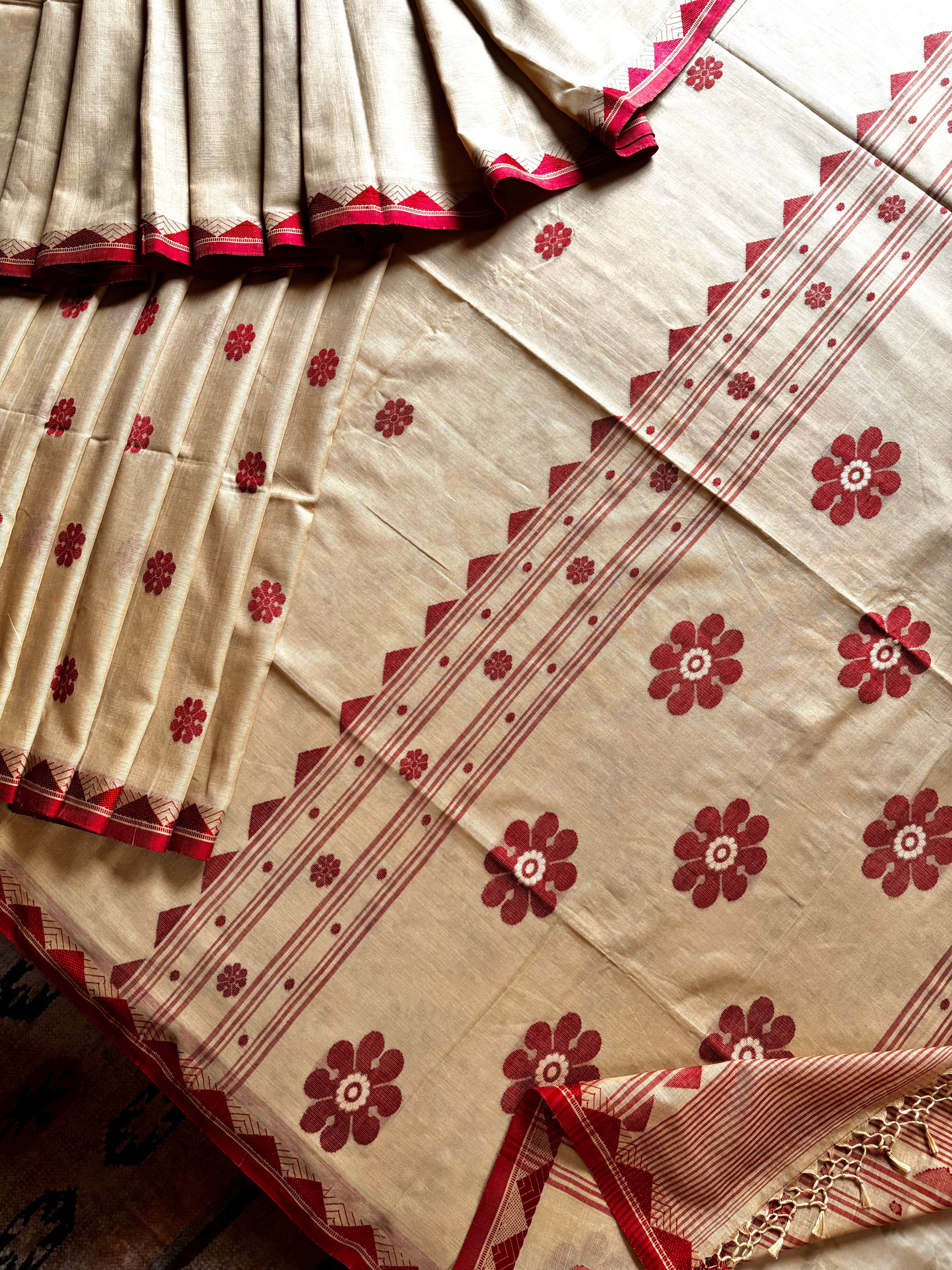 Handwoven Beige Colour Cotton Jamdani Saree