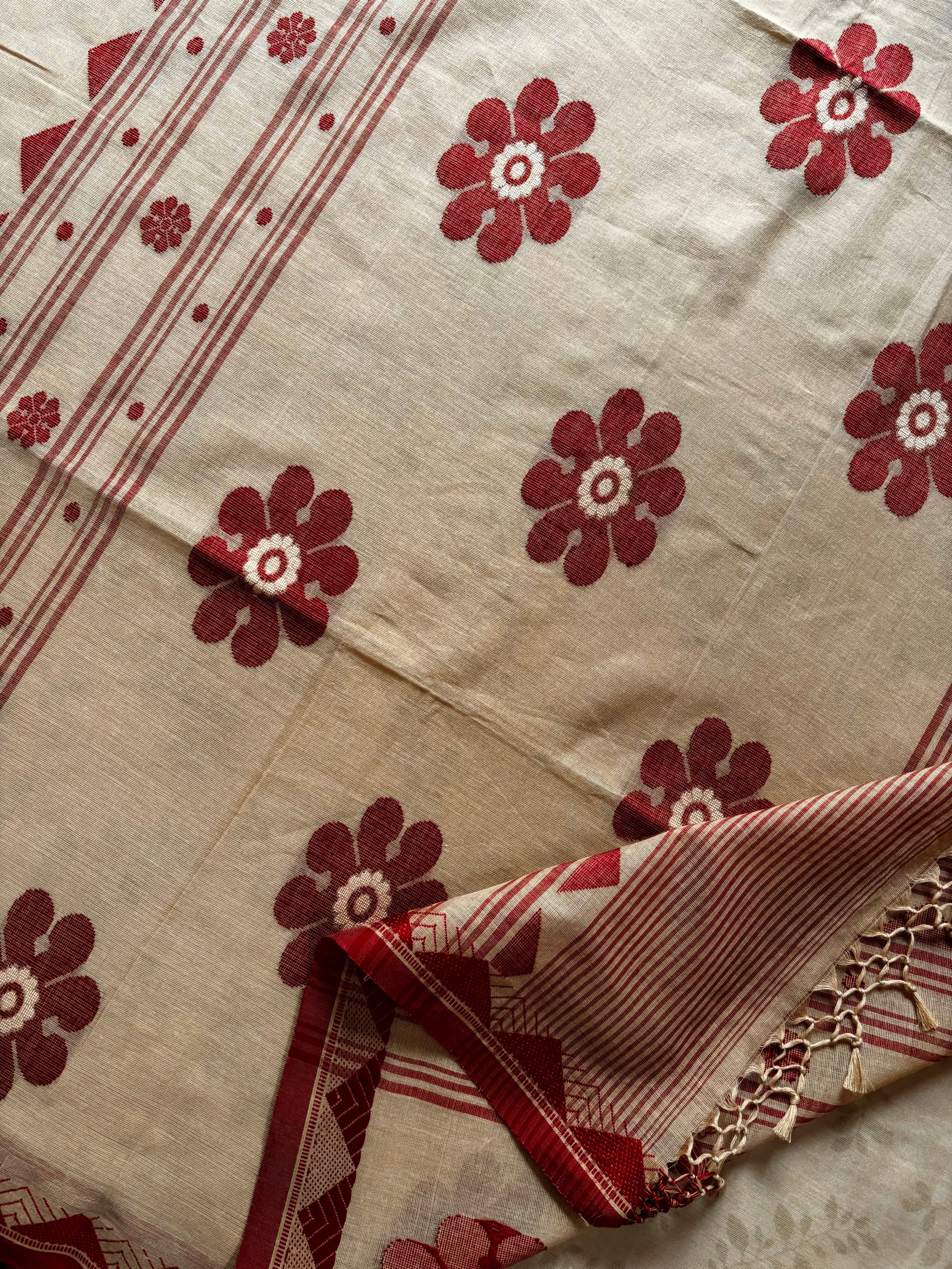 Handwoven Beige Colour Cotton Jamdani Saree