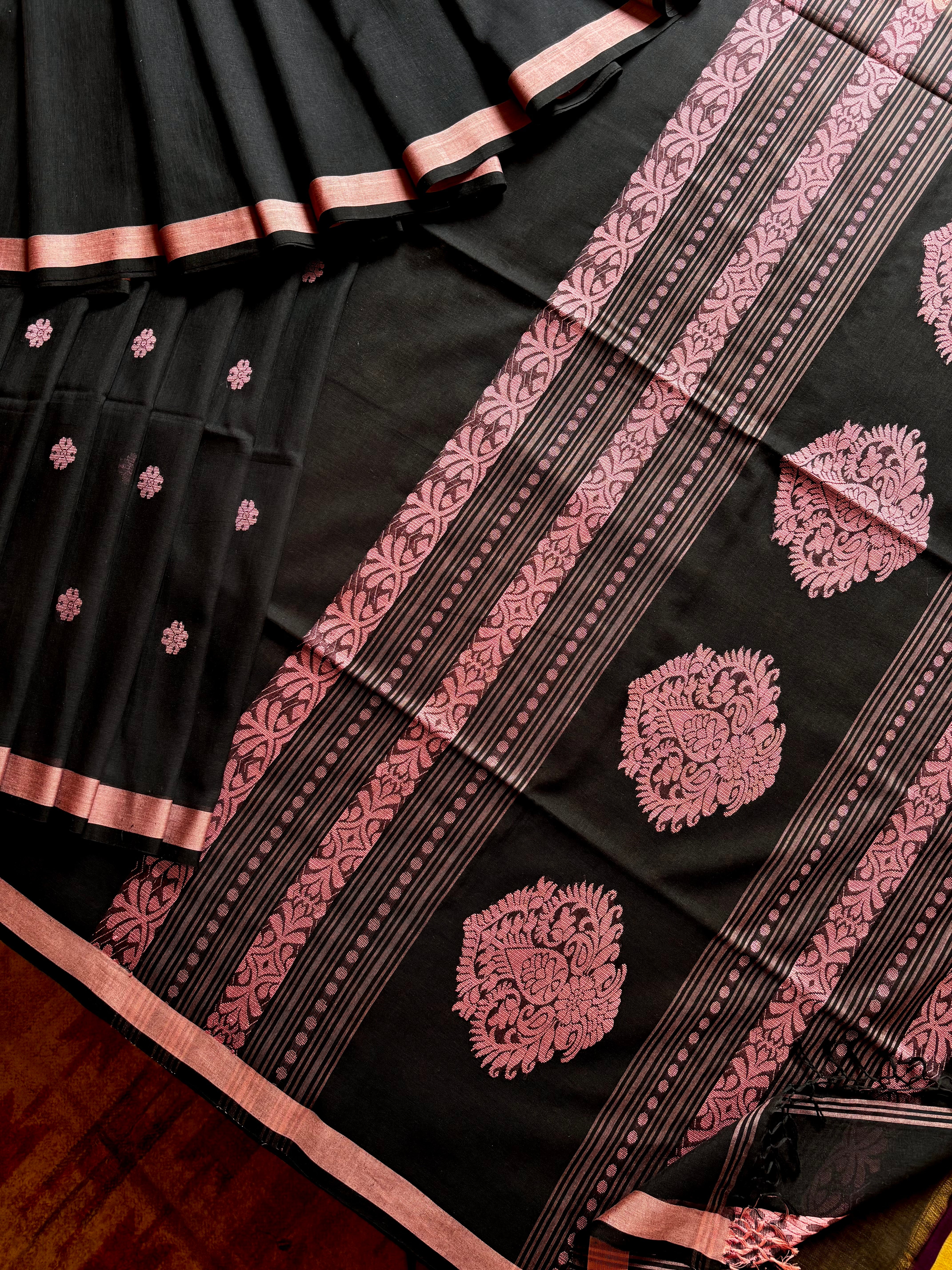Handwoven Black Pink Cotton Jamdani Saree