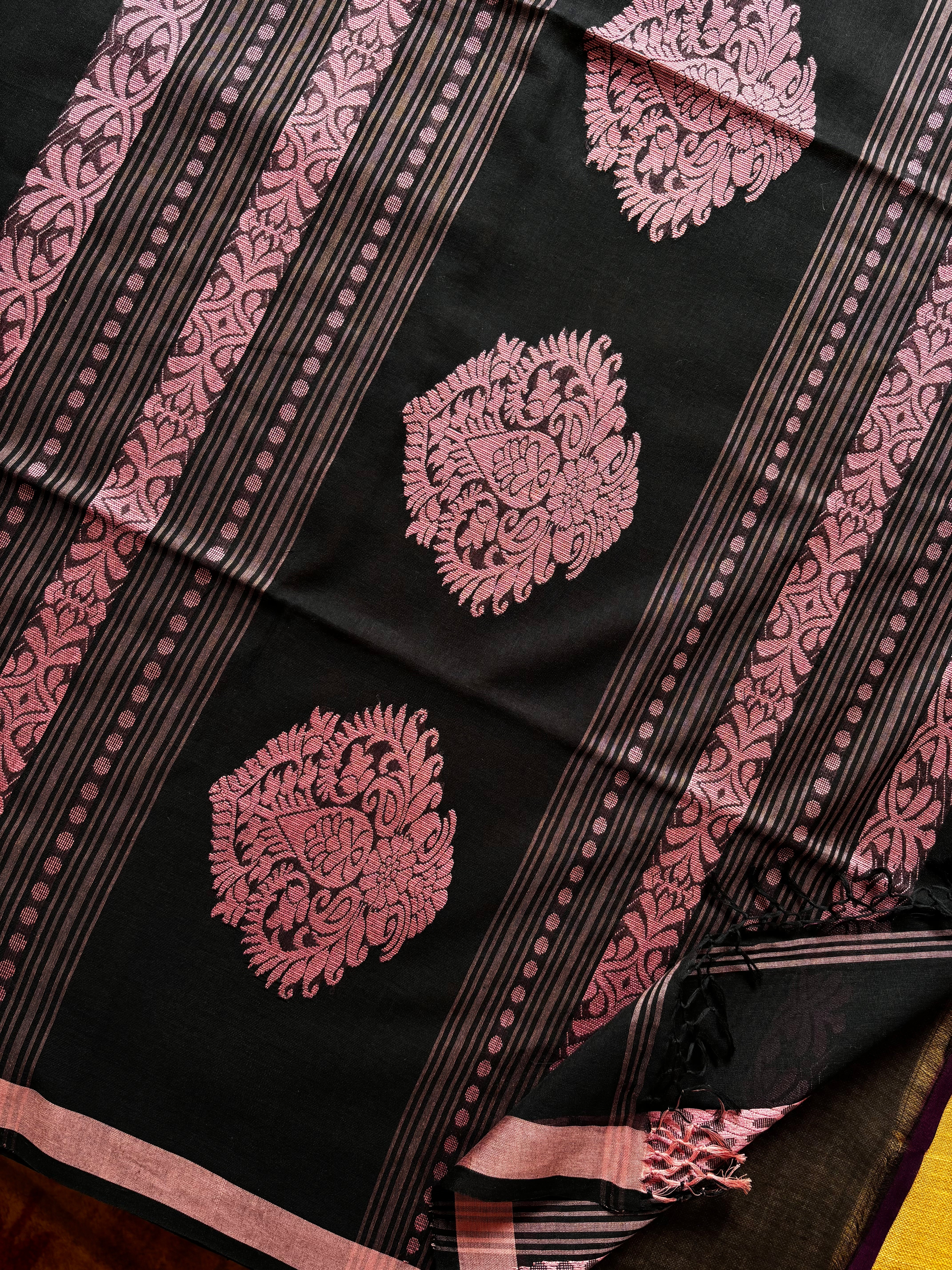 Handwoven Black Pink Cotton Jamdani Saree