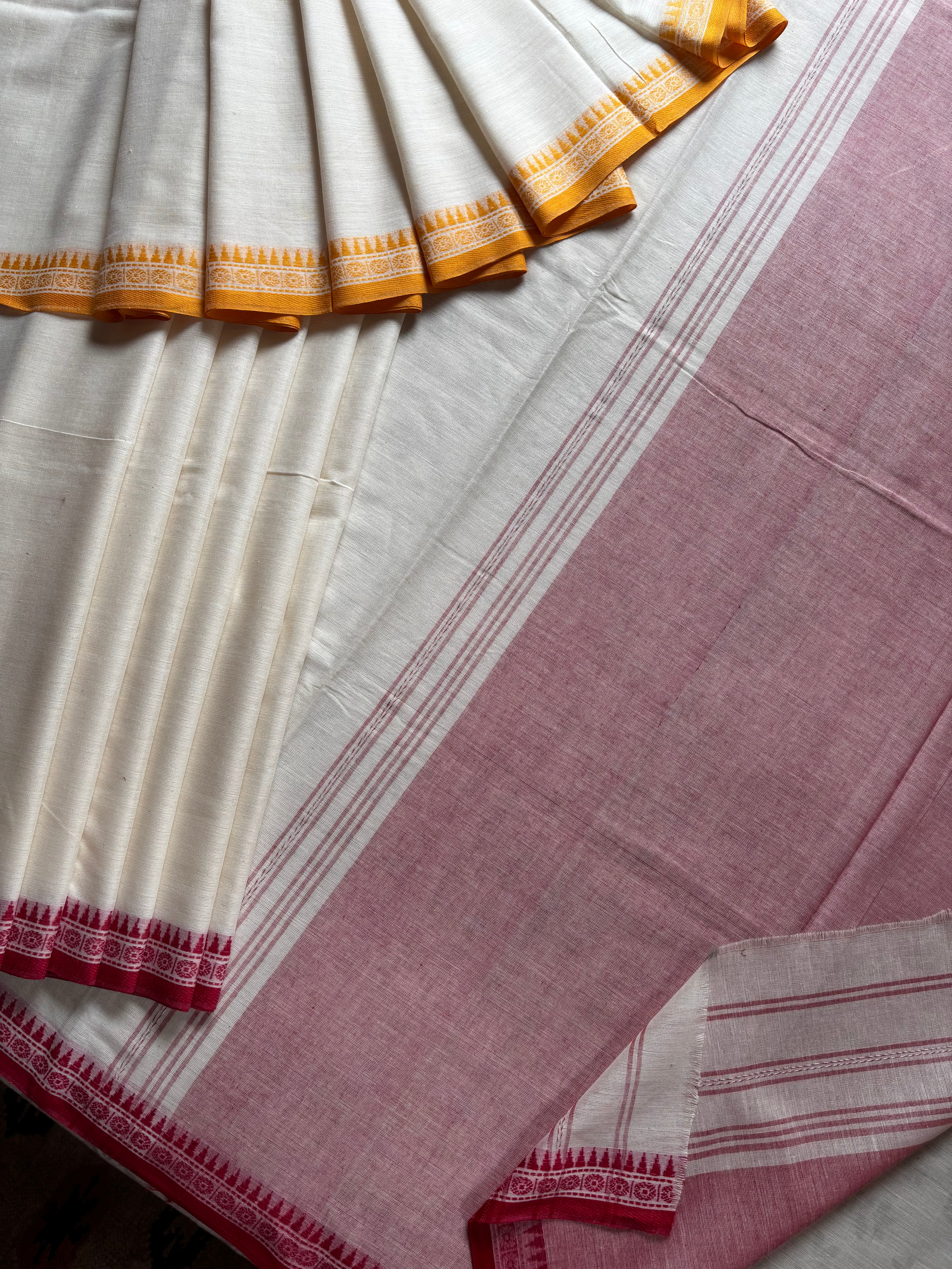 Handwoven Cream White Cotton Dhonekhali Saree