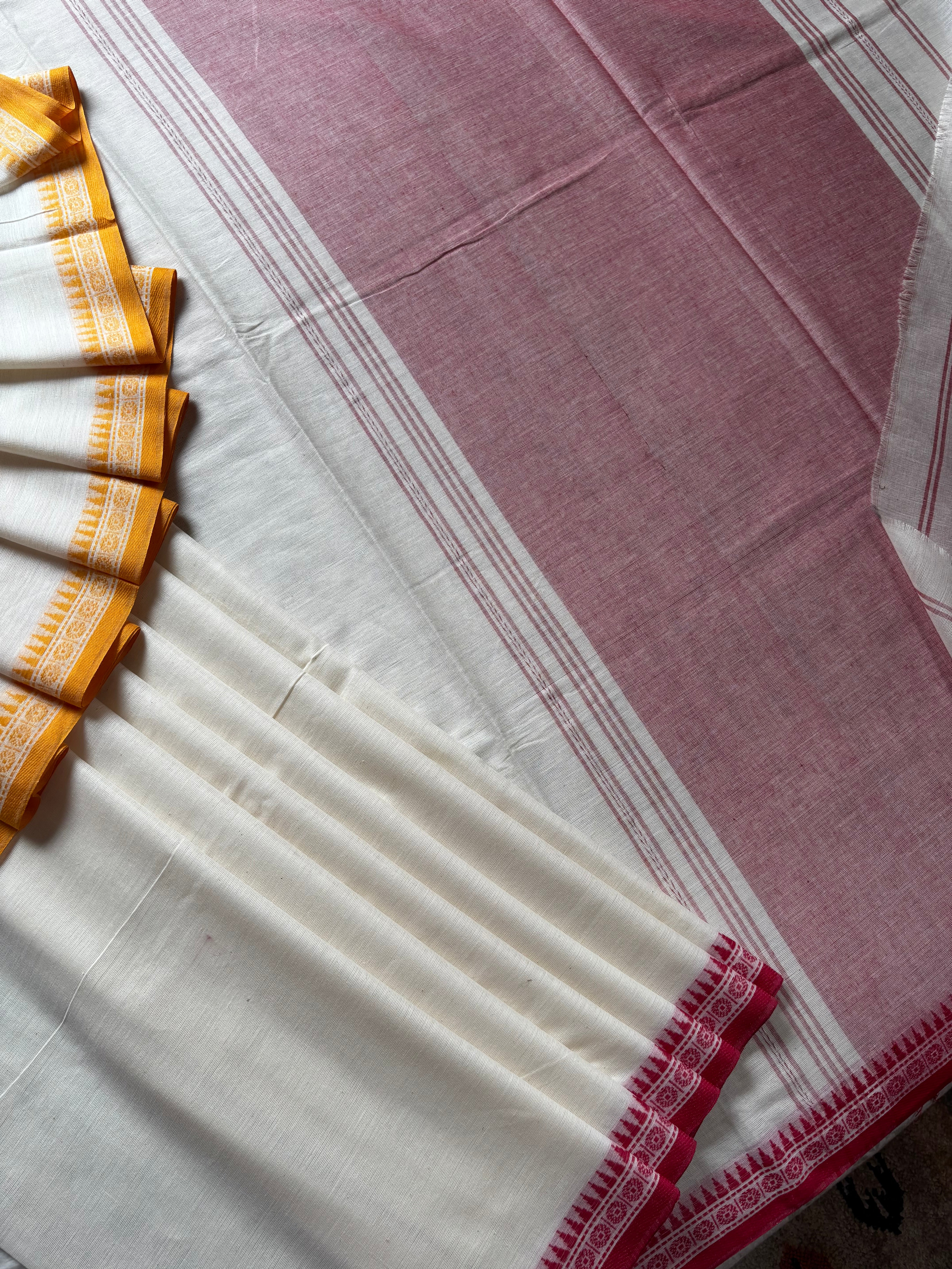 Handwoven Cream White Cotton Dhonekhali Saree