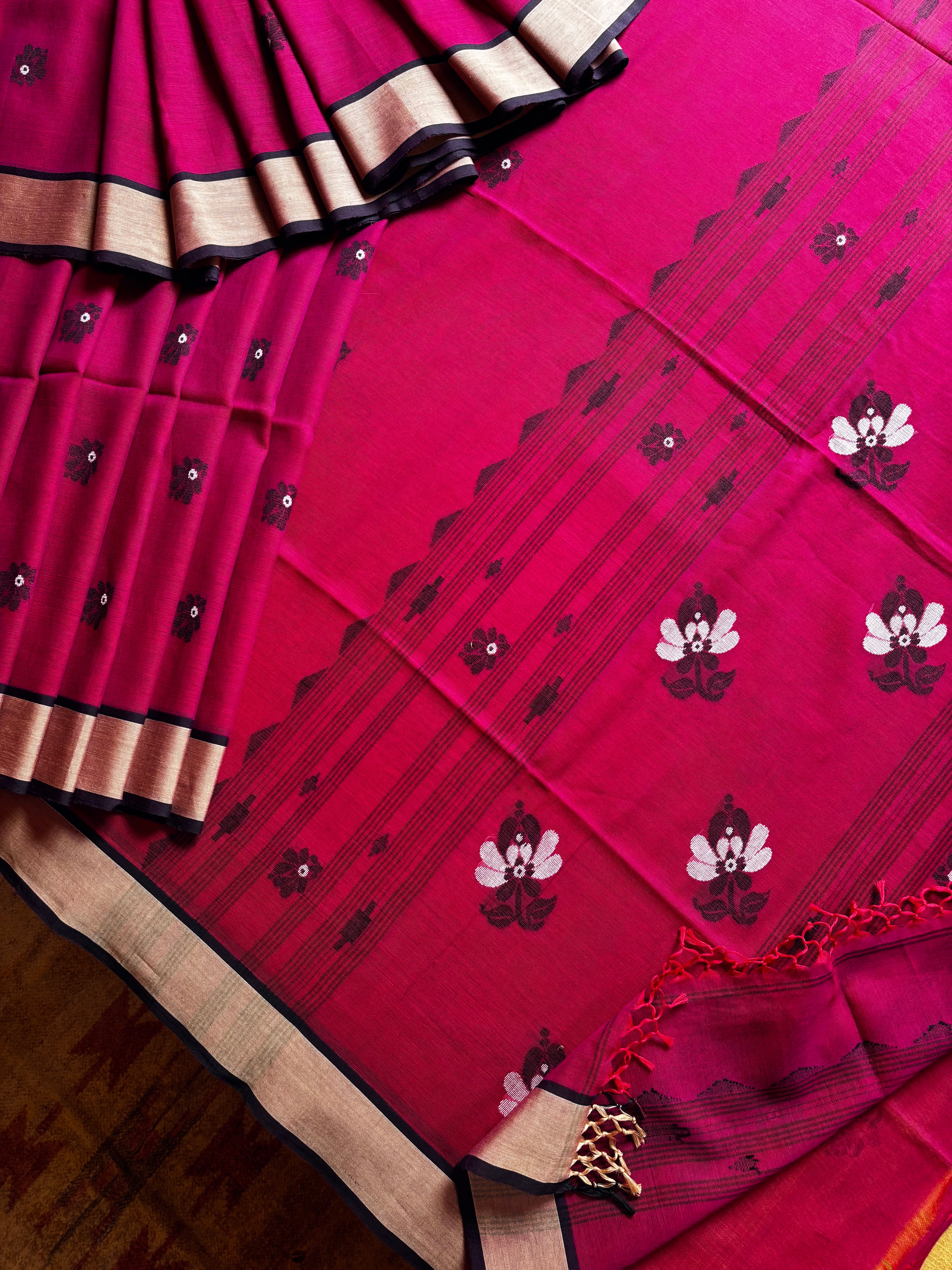 Handwoven Pink Red Dual Toned Cotton Jamdani Saree