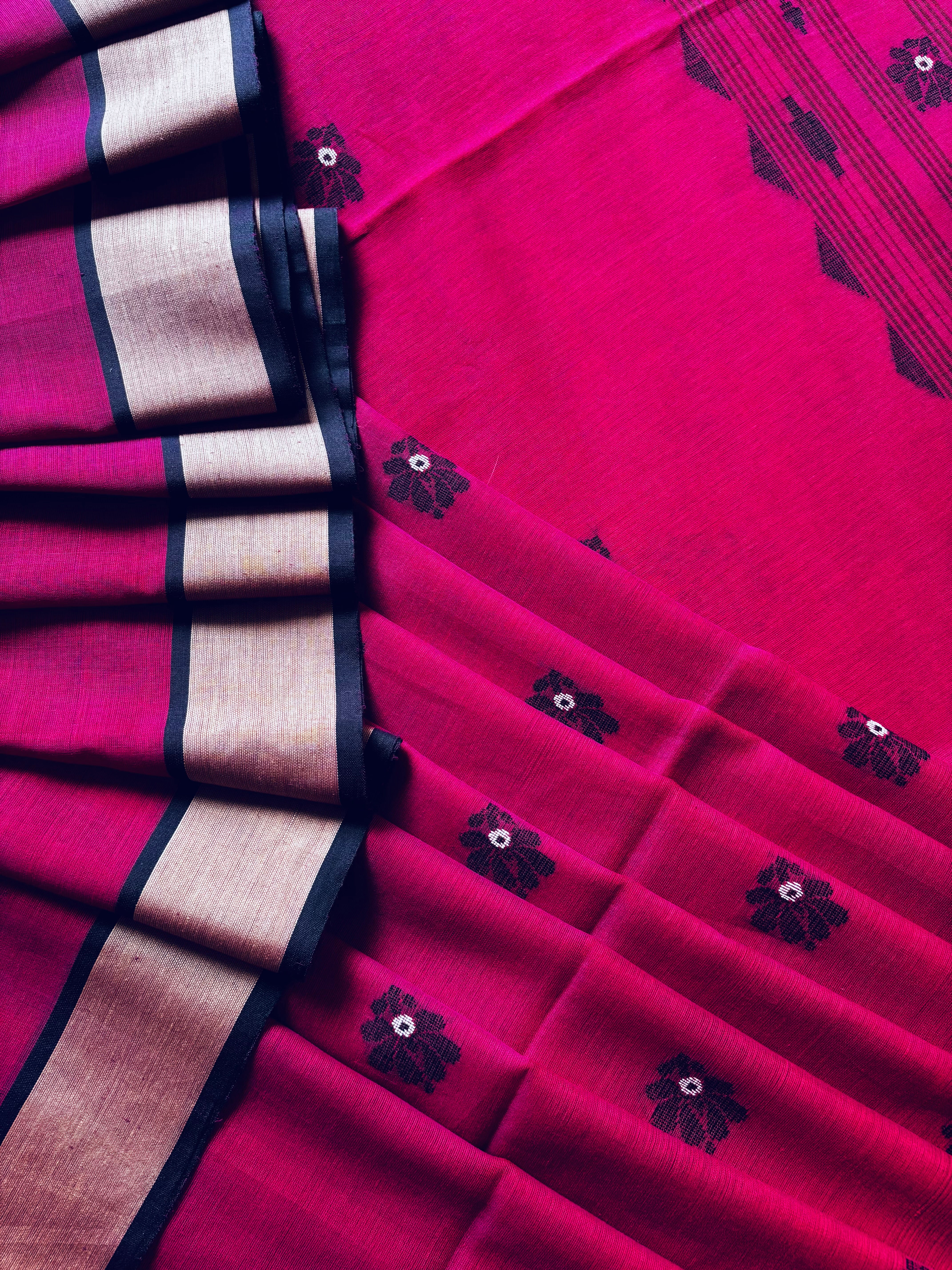 Handwoven Pink Red Dual Toned Cotton Jamdani Saree