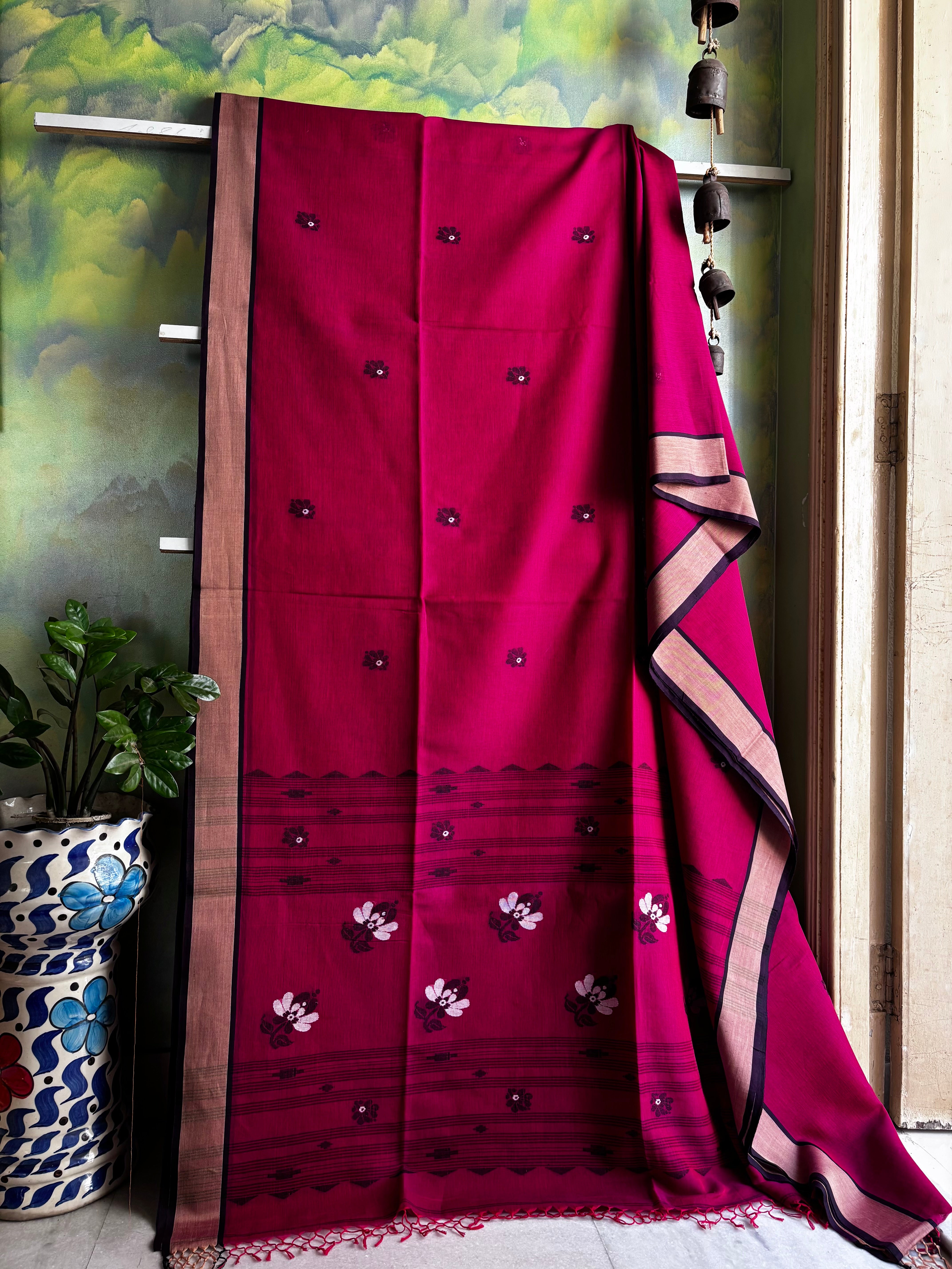 Handwoven Pink Red Dual Toned Cotton Jamdani Saree