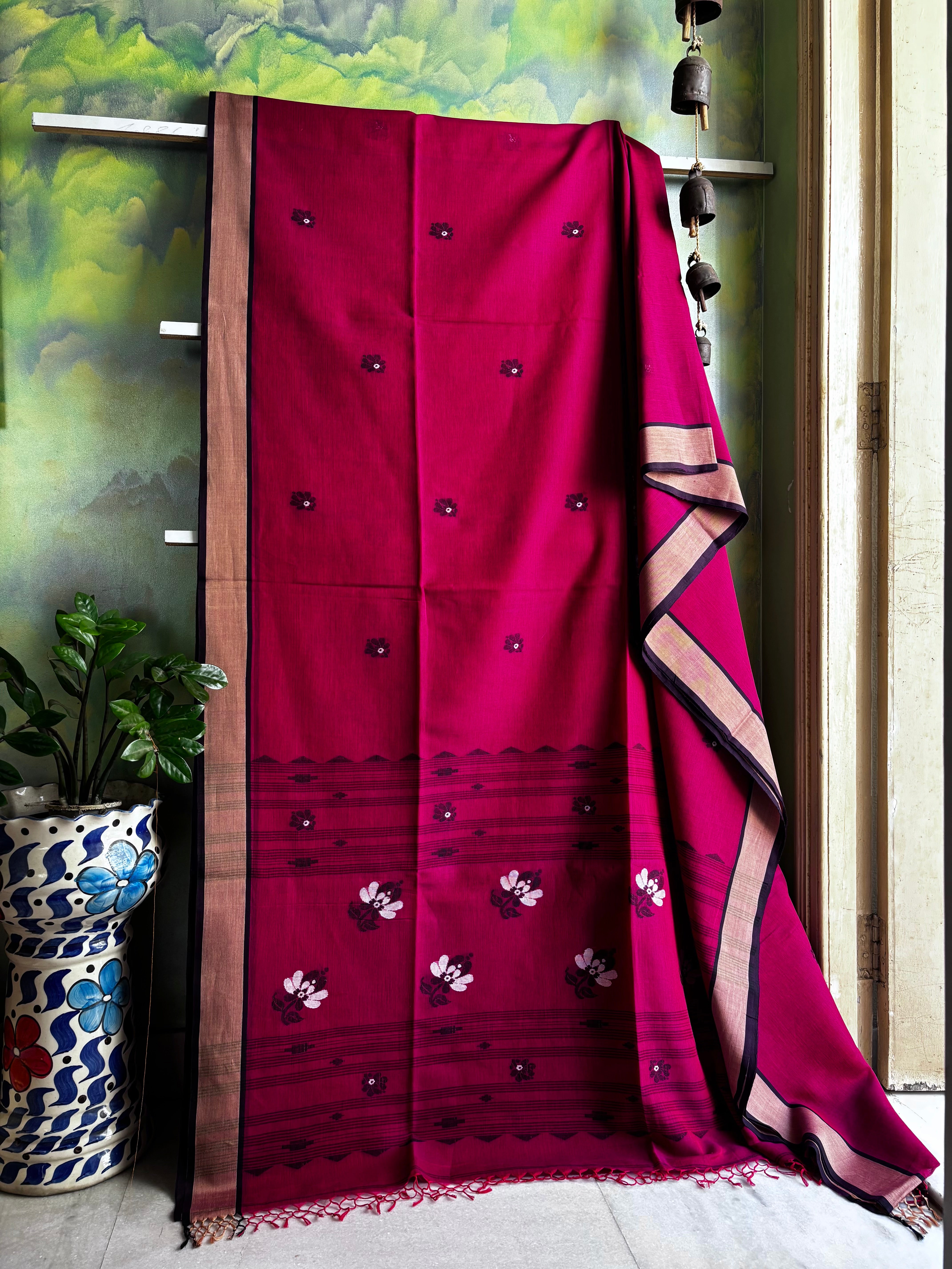 Handwoven Pink Red Dual Toned Cotton Jamdani Saree