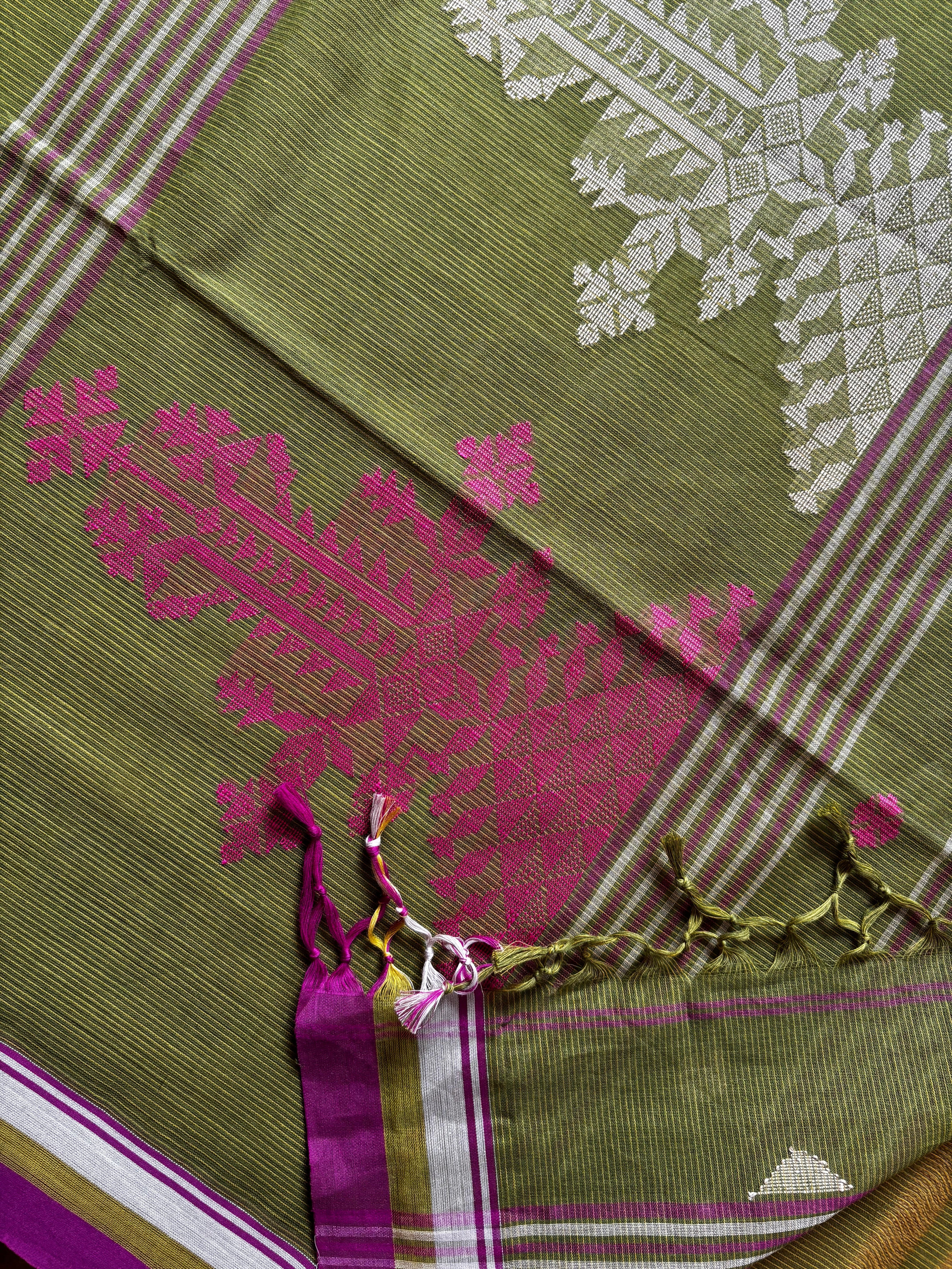 Handwoven Green Colour Cotton Jamdani Saree