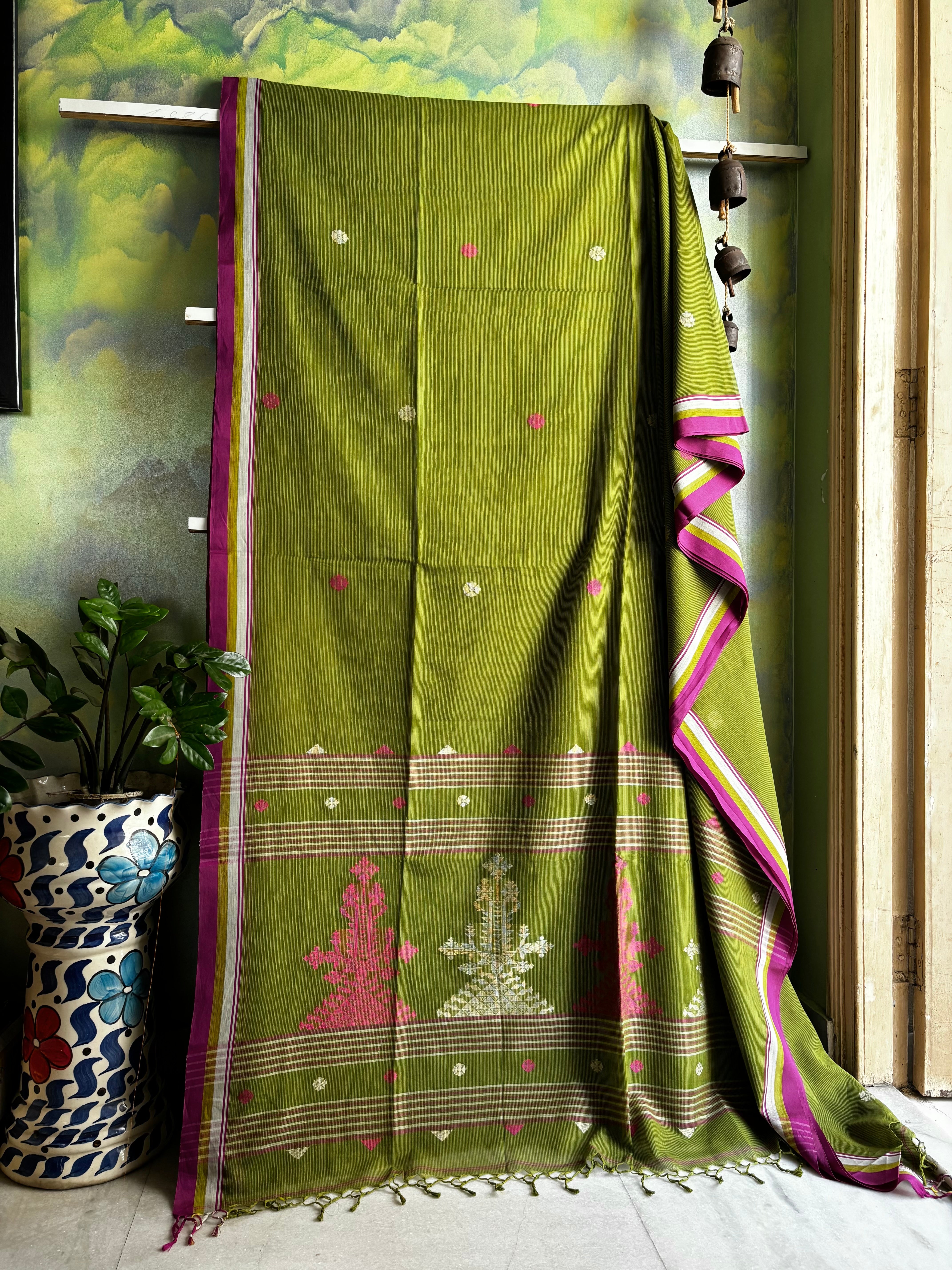 Handwoven Green Colour Cotton Jamdani Saree