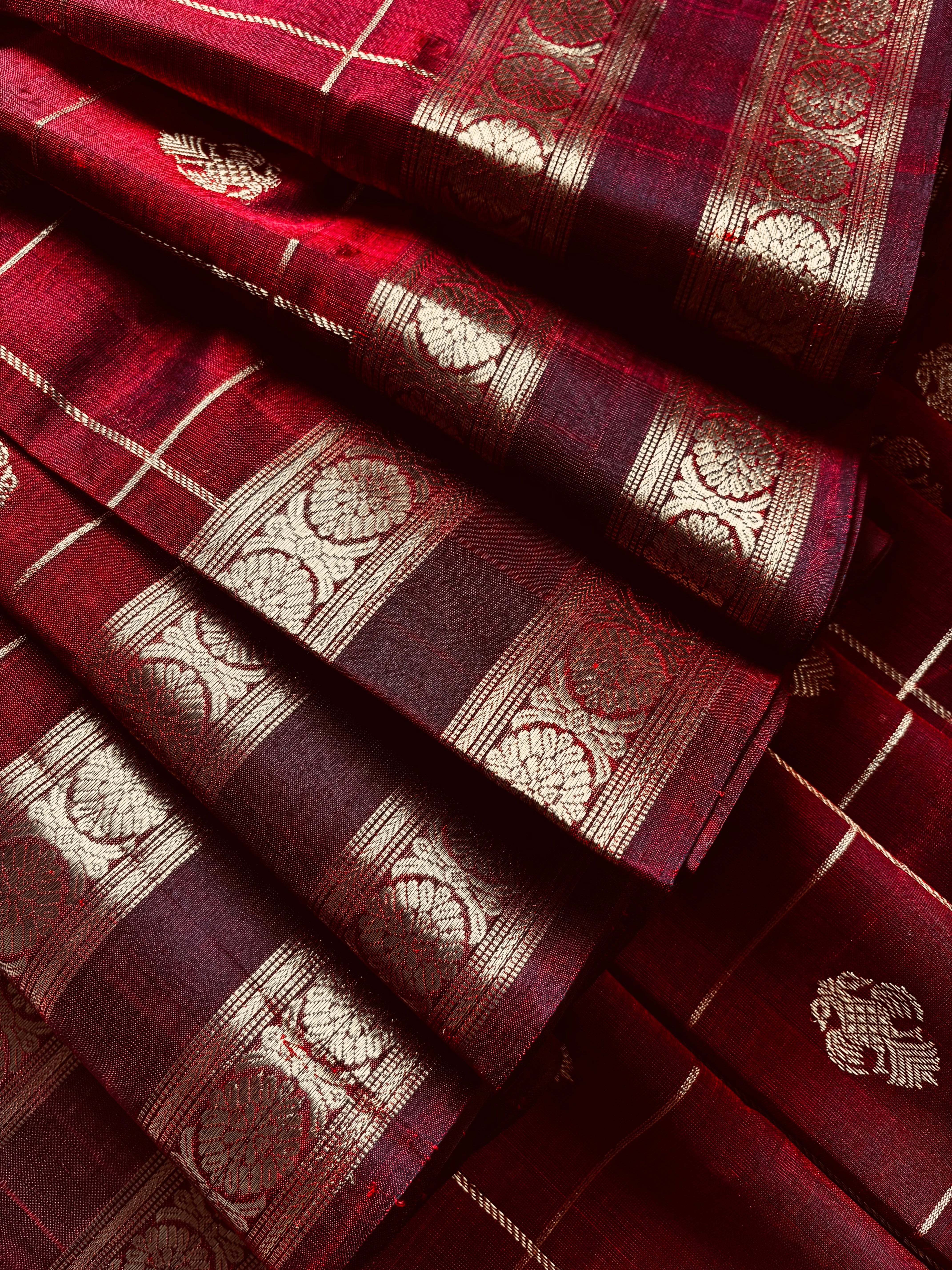 Handwoven Dark Maroon Colour Kanchipuram Silk Cotton Saree