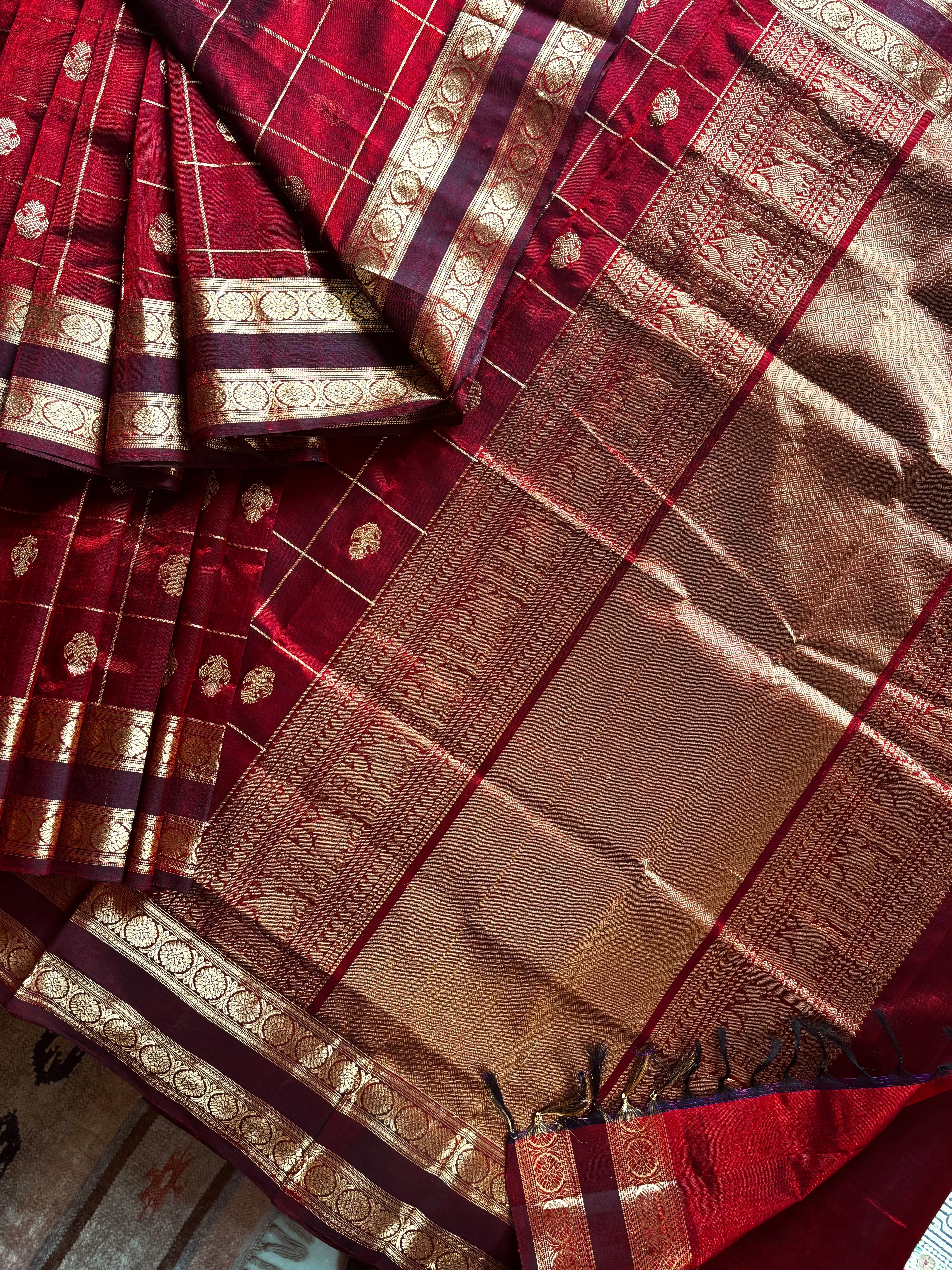 Handwoven Dark Maroon Colour Kanchipuram Silk Cotton Saree