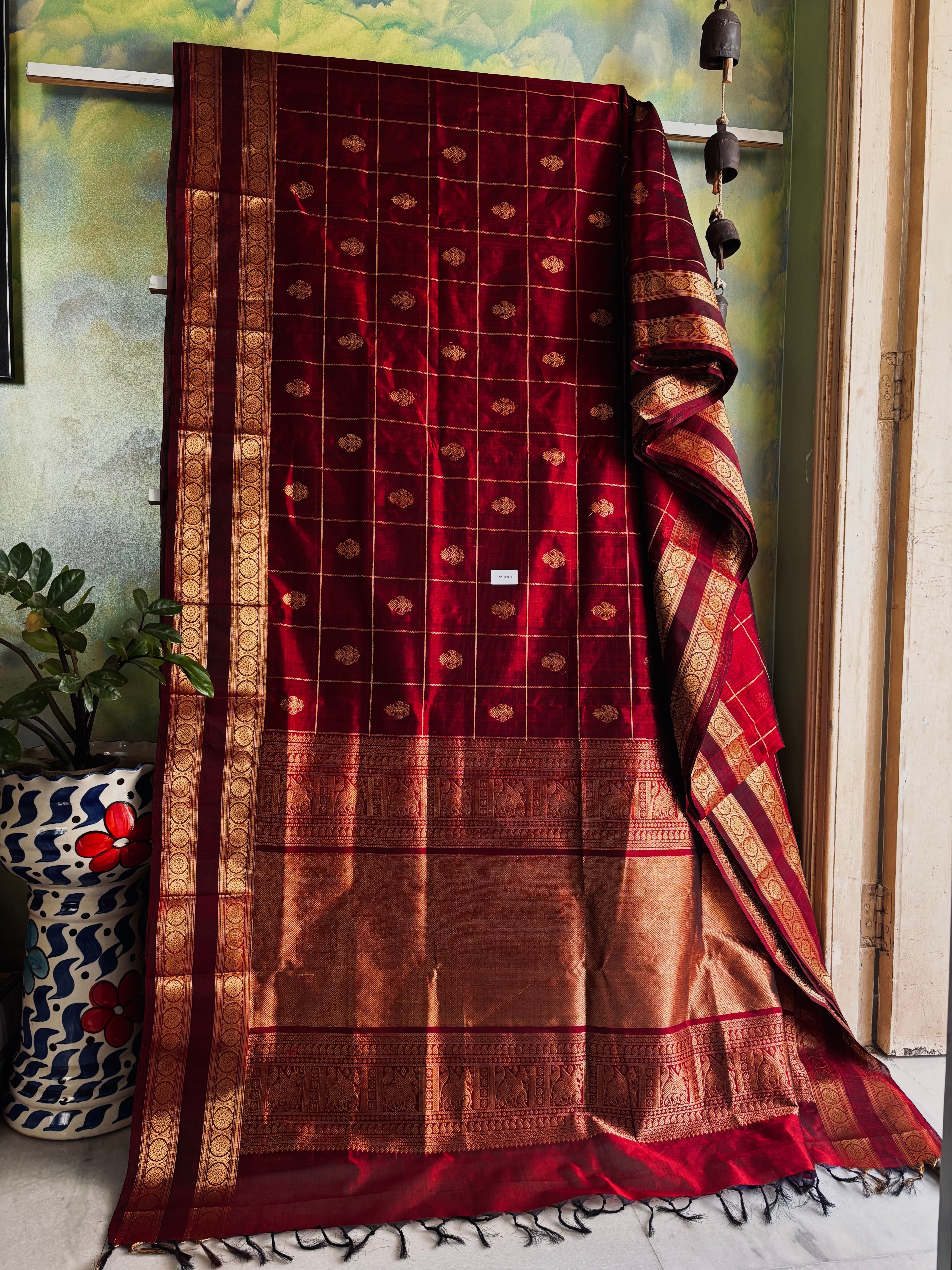 Handwoven Dark Maroon Colour Kanchipuram Silk Cotton Saree