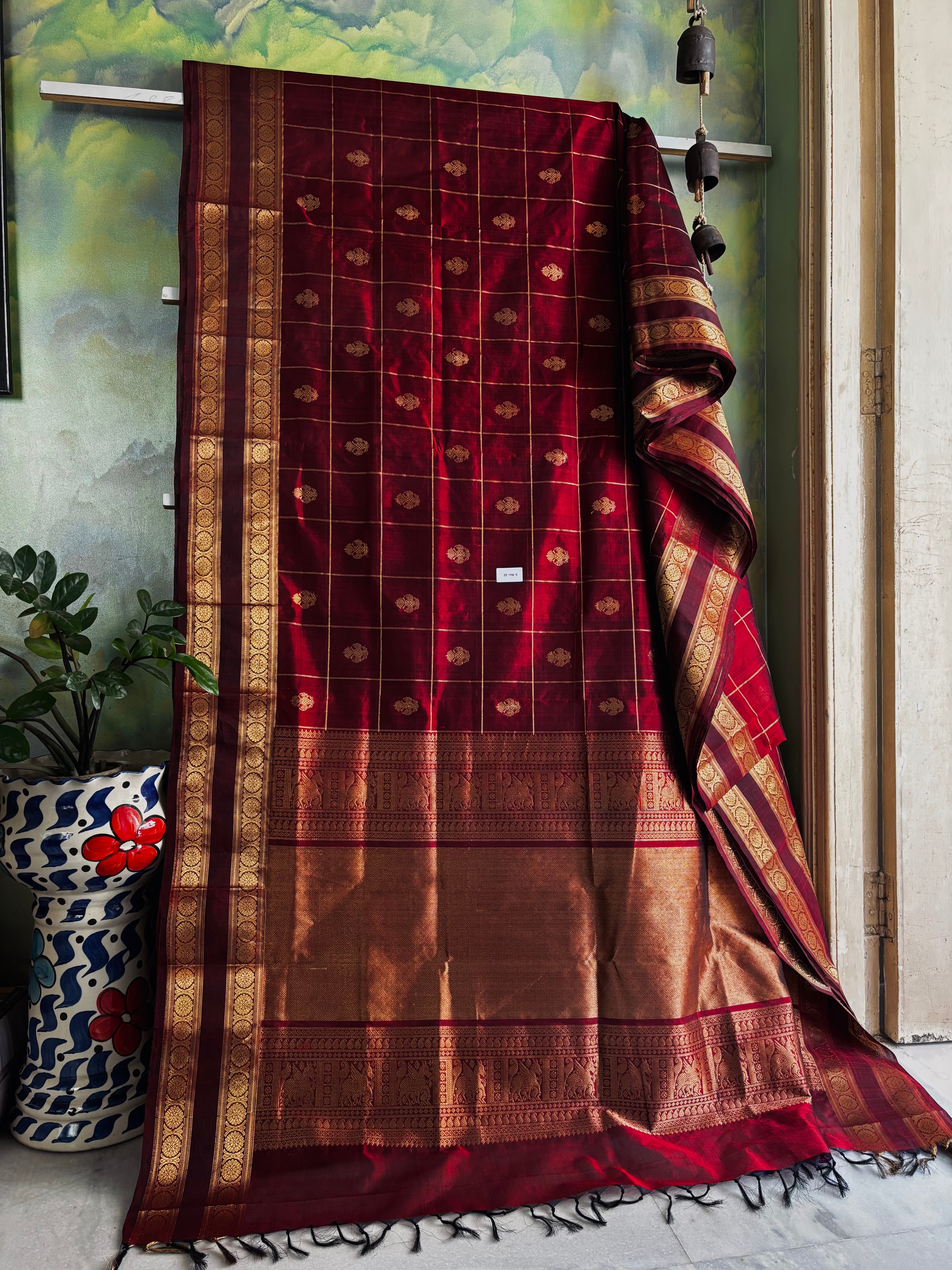 Handwoven Dark Maroon Colour Kanchipuram Silk Cotton Saree