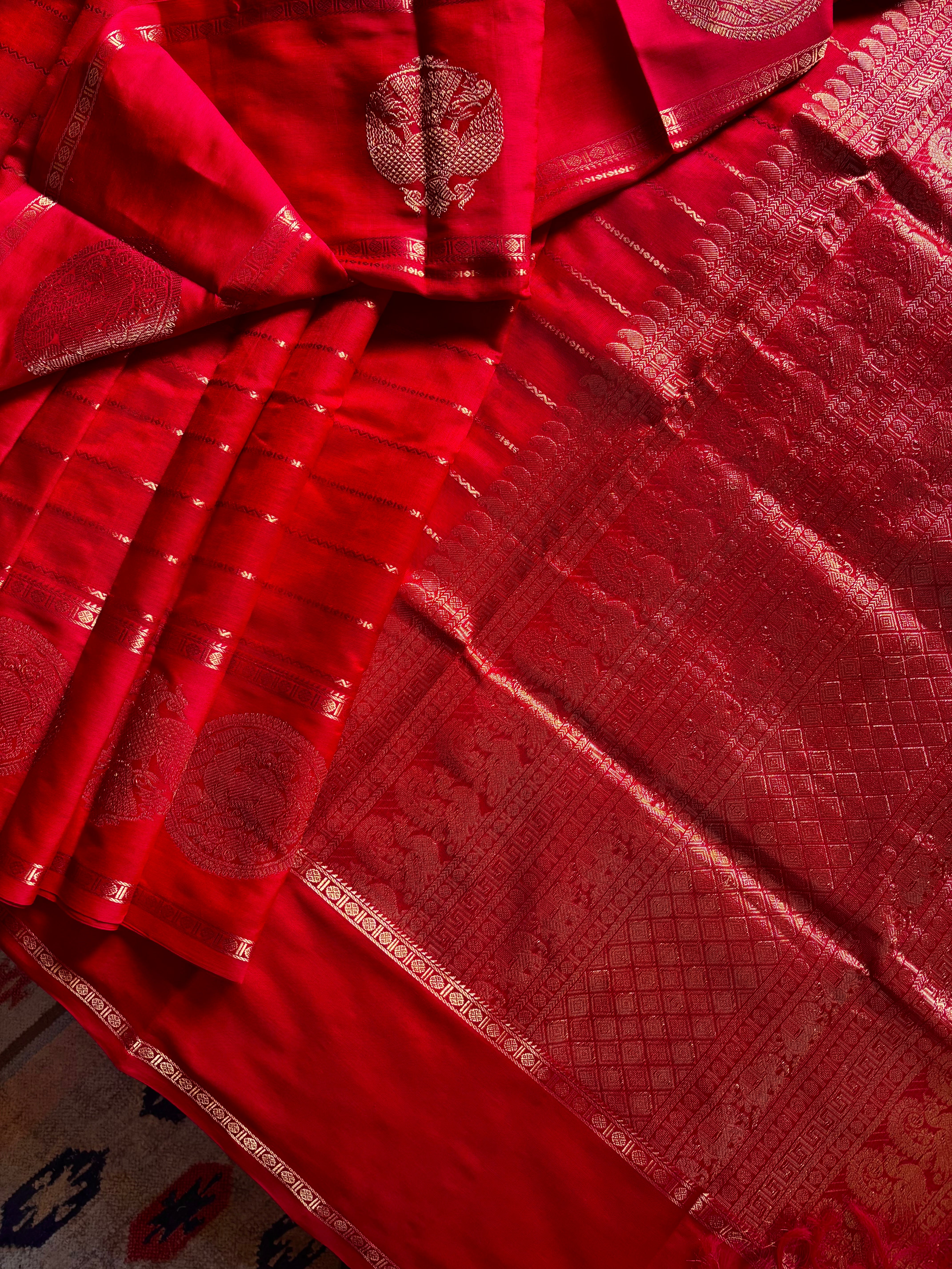 Handwoven Red Colour Kanchipuram Silk Cotton Saree