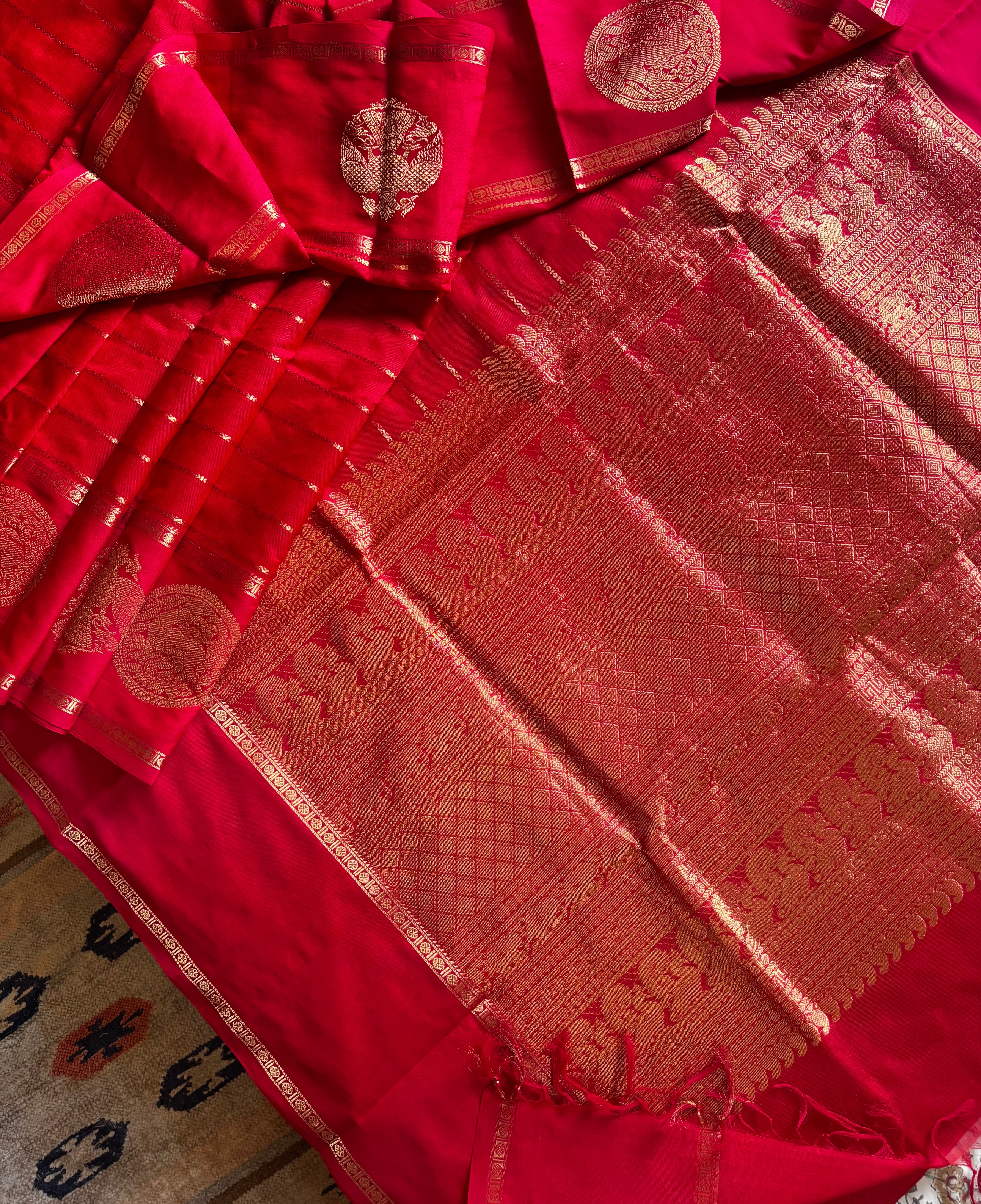 Handwoven Red Colour Kanchipuram Silk Cotton Saree