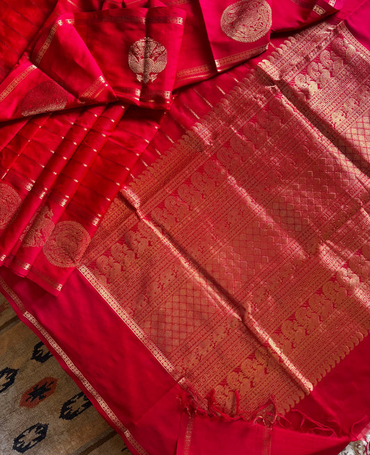 Handwoven Red Colour Kanchipuram Silk Cotton Saree