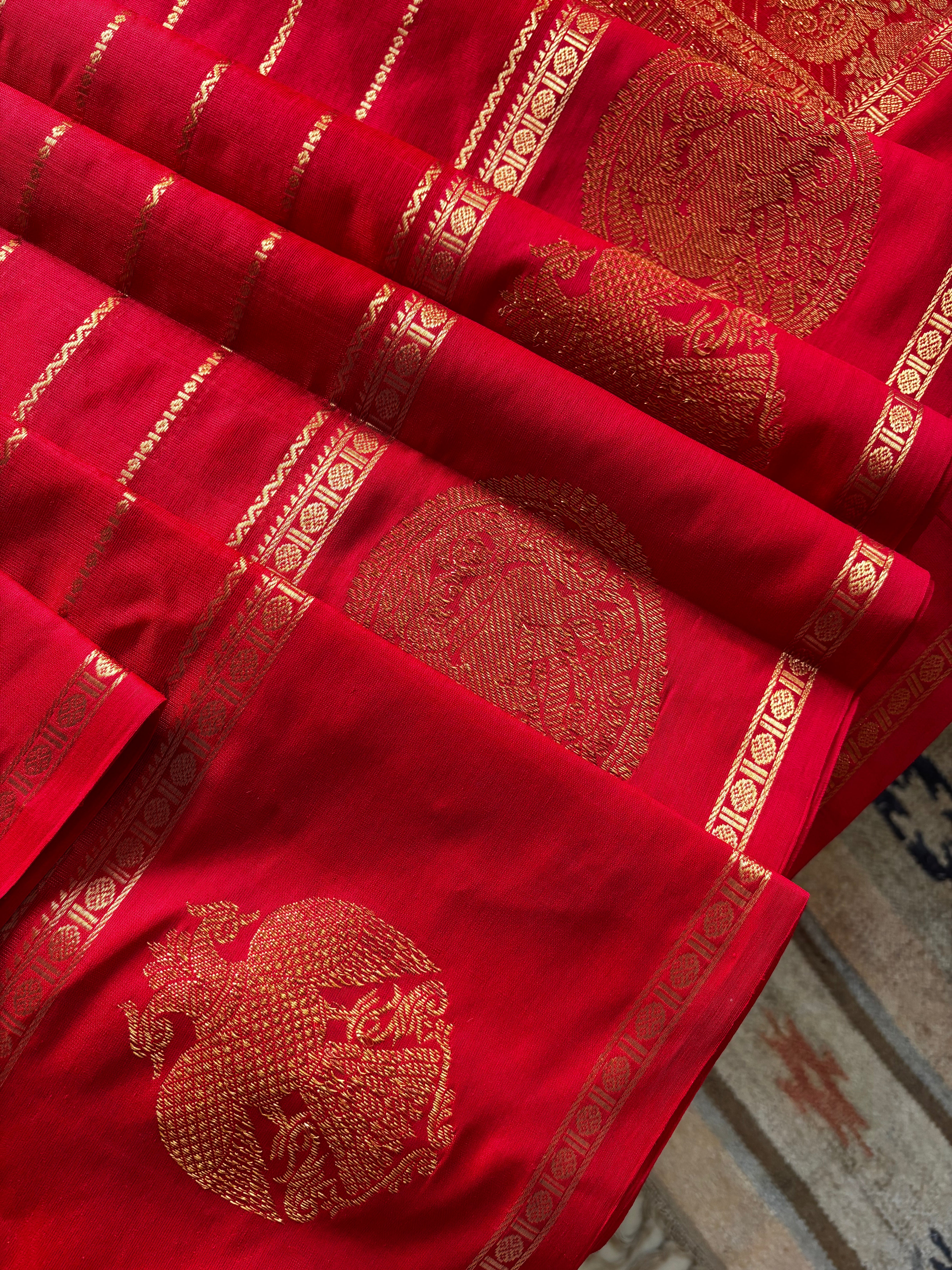 Handwoven Red Colour Kanchipuram Silk Cotton Saree