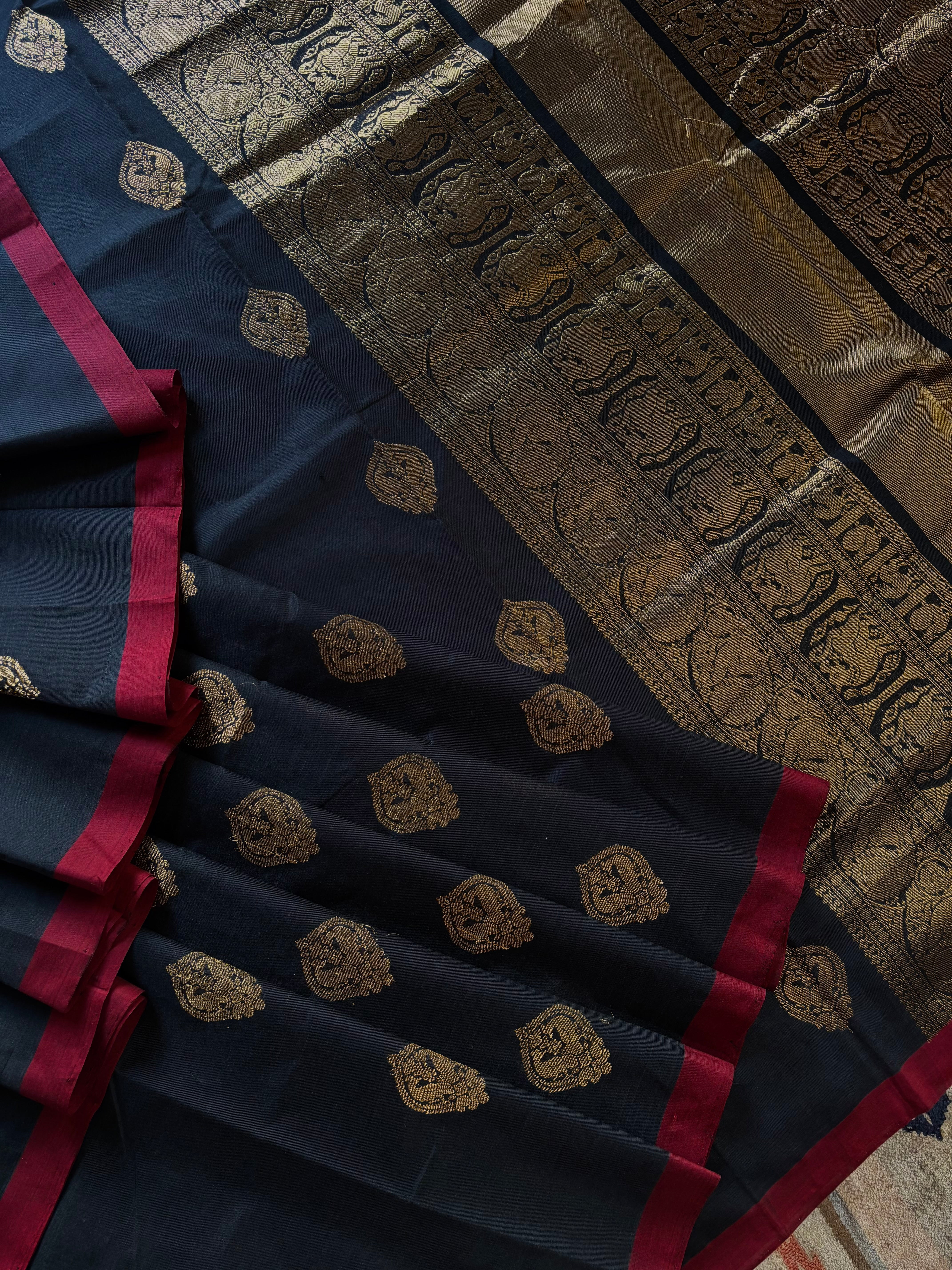 Handwoven Black Colour Kanchipuram Silk Cotton Saree
