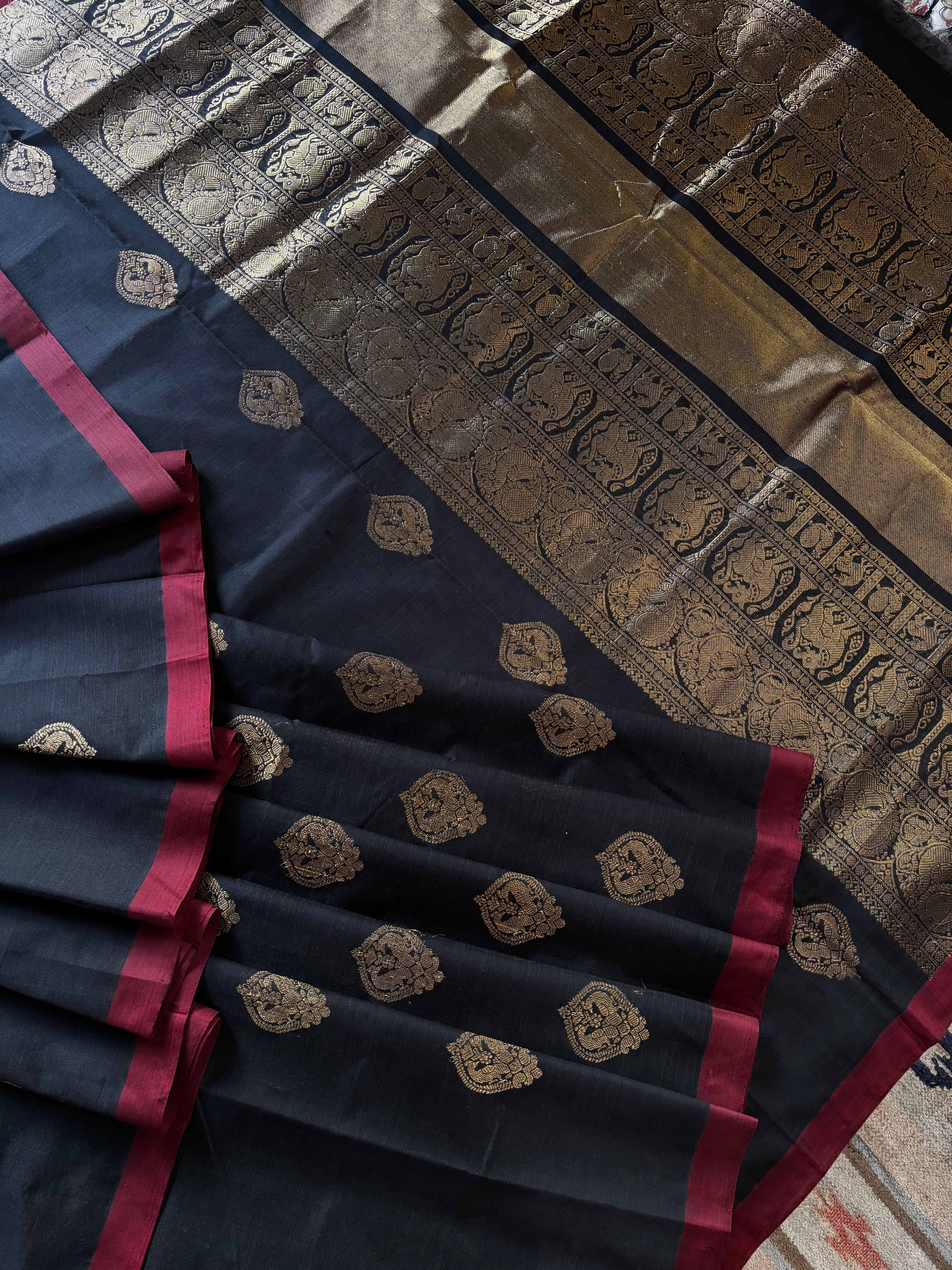 Handwoven Black Colour Kanchipuram Silk Cotton Saree