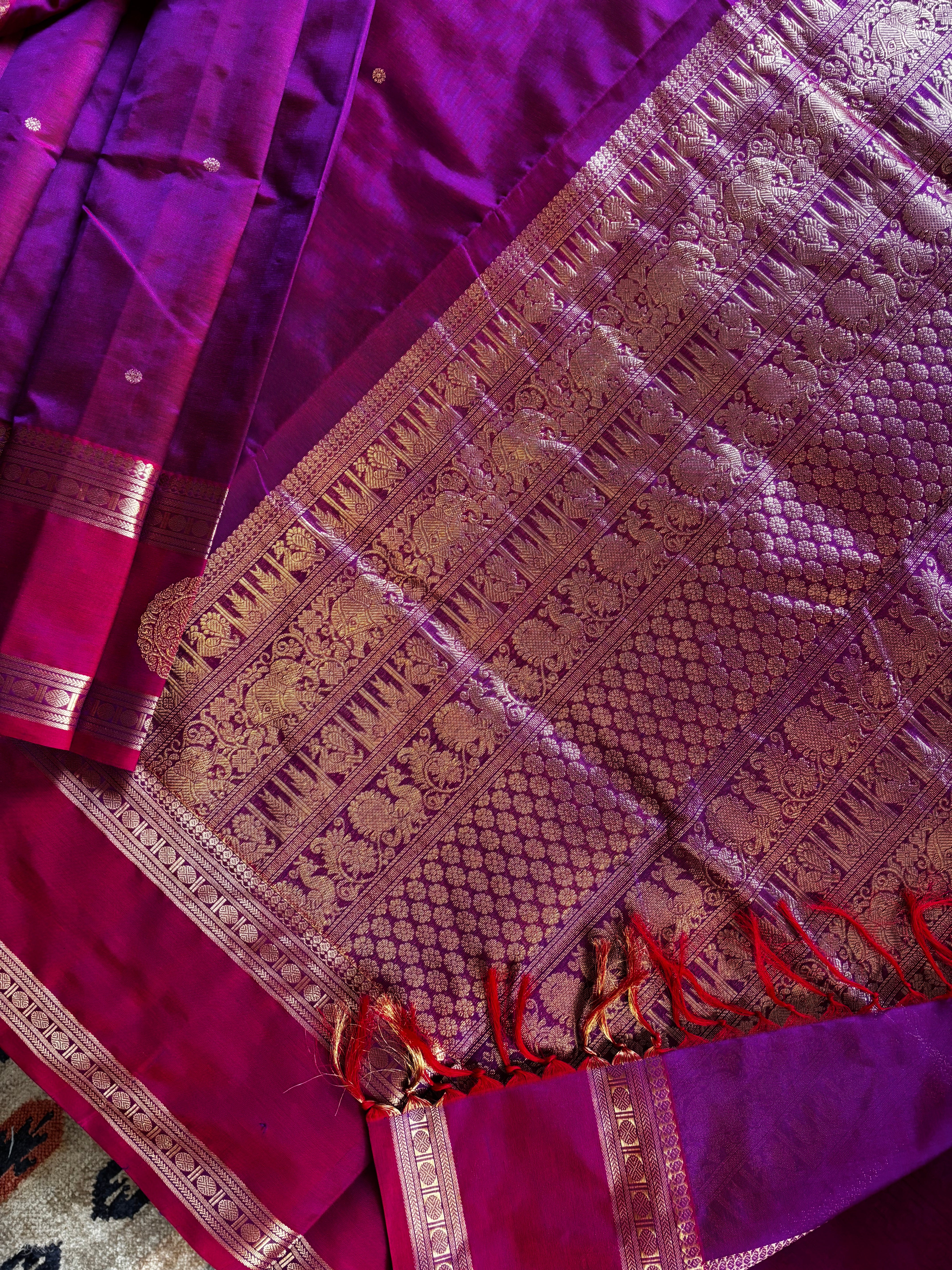 Handwoven Dual Toned Magenta Colour Kanchipuram Silk Cotton Saree