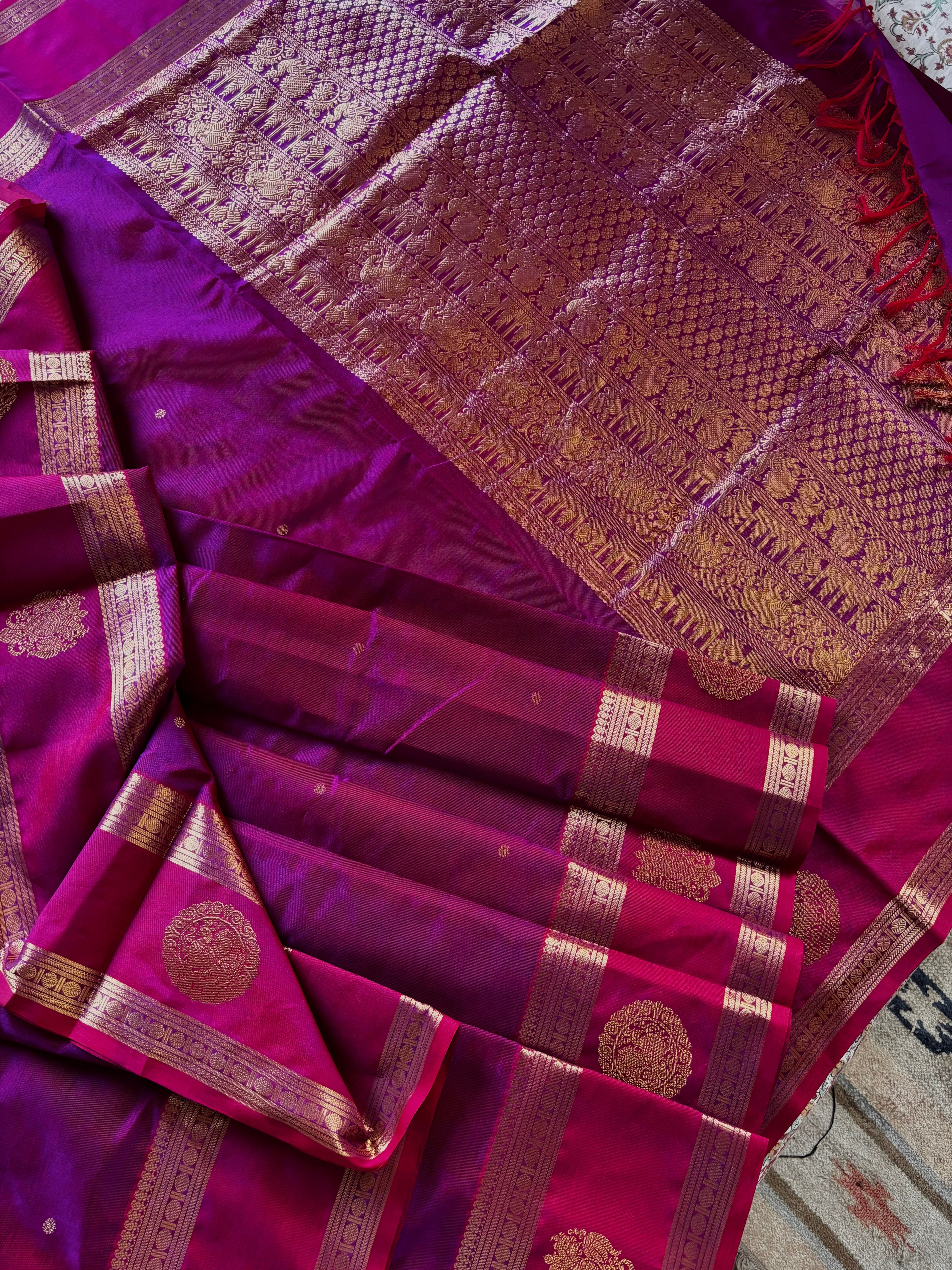 Handwoven Dual Toned Magenta Colour Kanchipuram Silk Cotton Saree