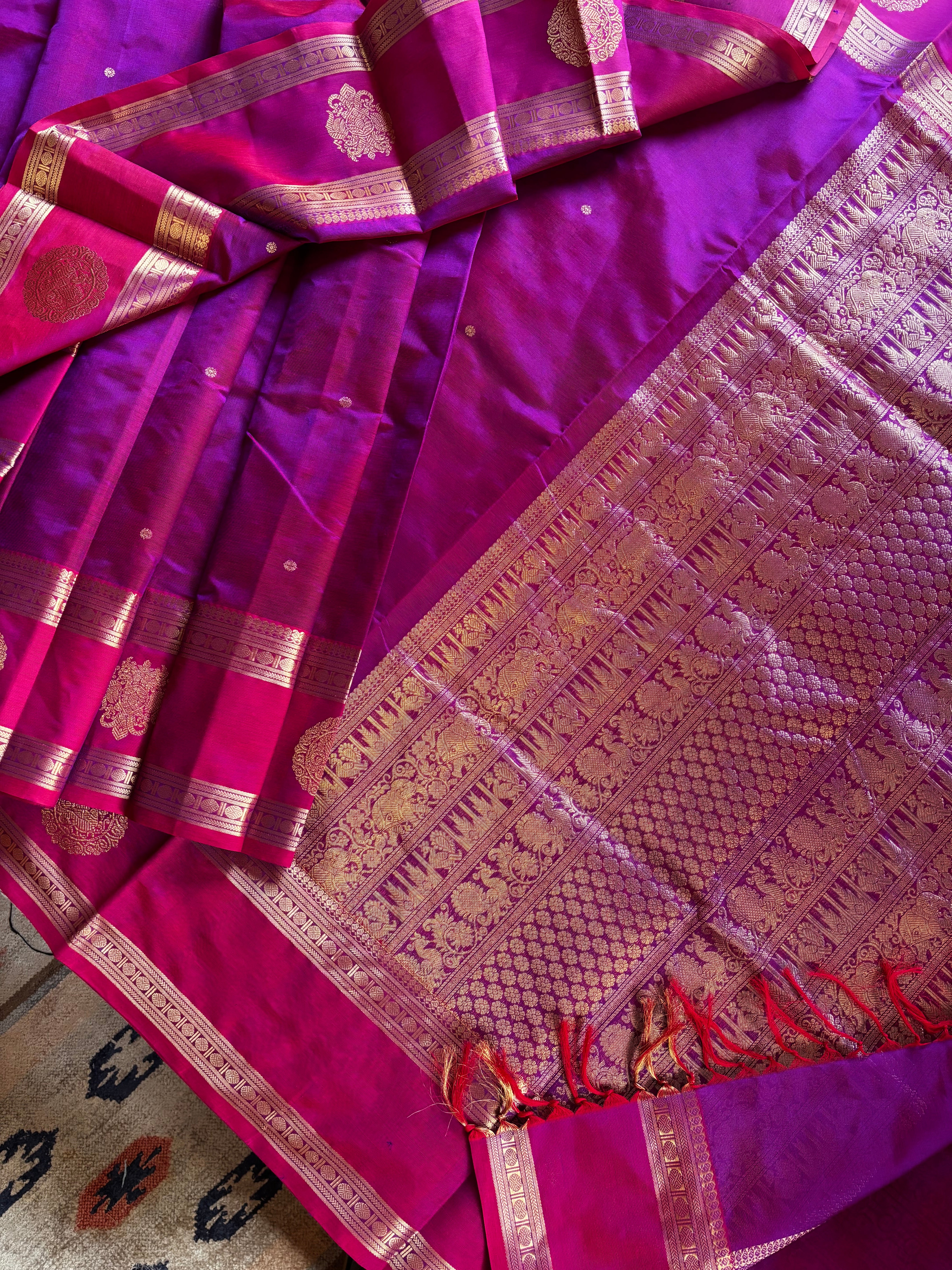 Handwoven Dual Toned Magenta Colour Kanchipuram Silk Cotton Saree
