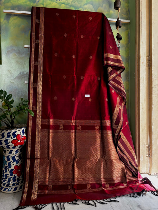 Handwoven Dark Reddish Maroon Colour Kanchipuram Silk Cotton Saree