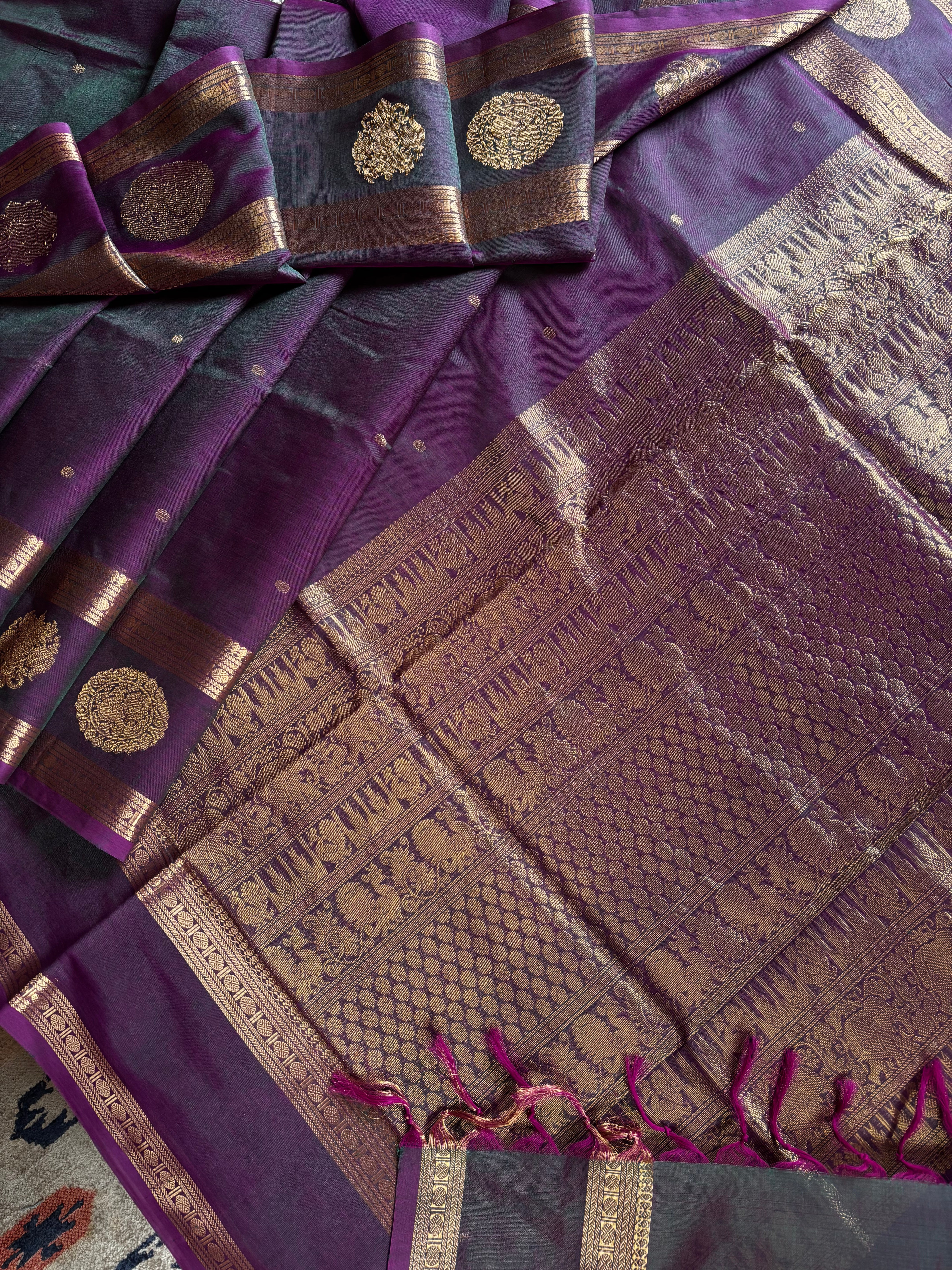 Handwoven Green Pink Dual Toned Kanchipuram Silk Cotton Saree