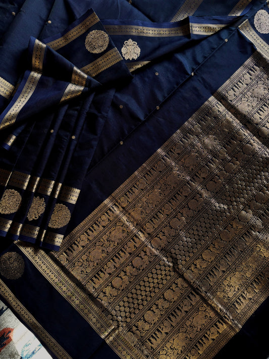 Handwoven Navy Blue Colour Kanchipuram Silk Cotton Saree