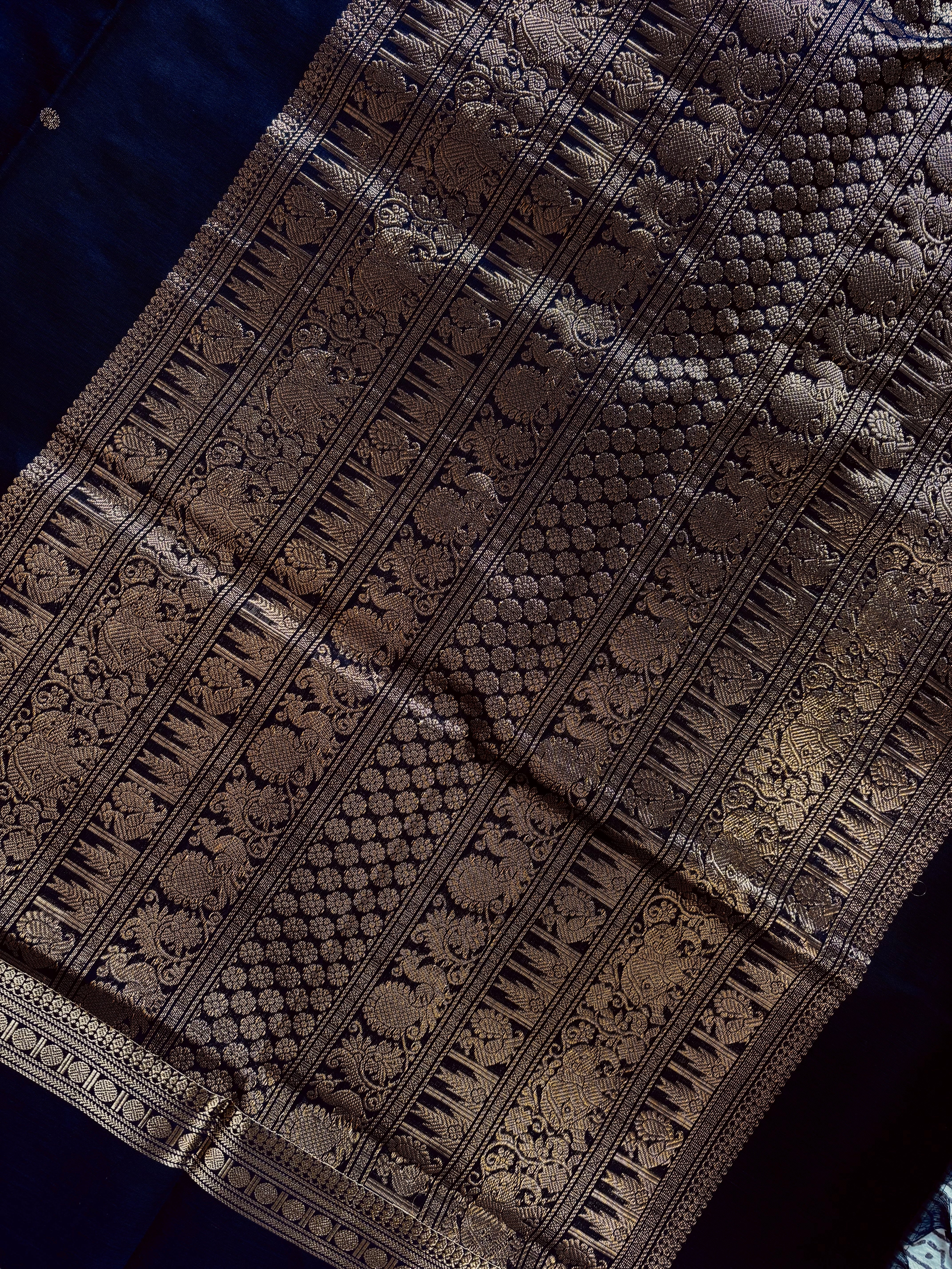 Handwoven Navy Blue Colour Kanchipuram Silk Cotton Saree