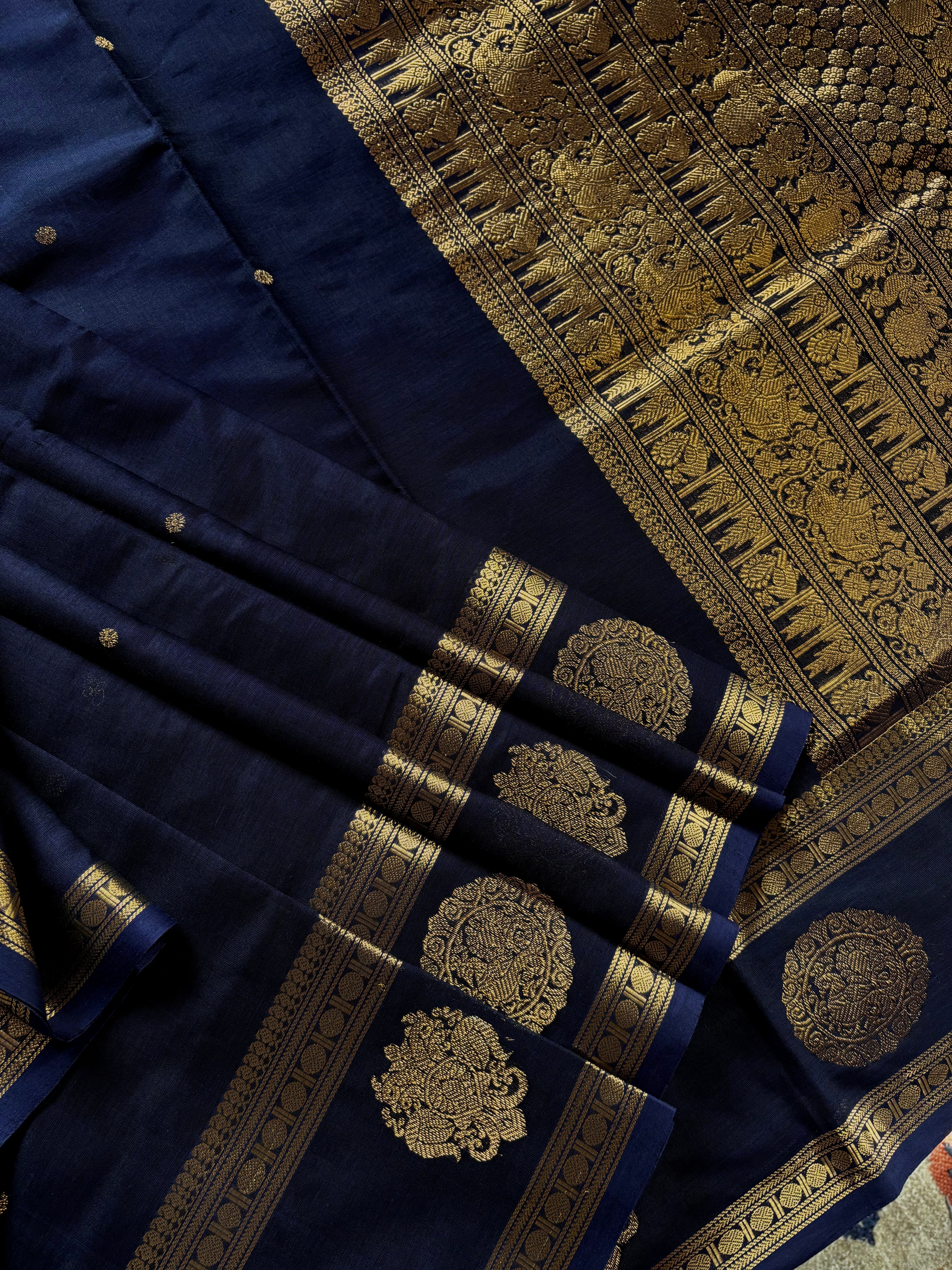 Handwoven Navy Blue Colour Kanchipuram Silk Cotton Saree