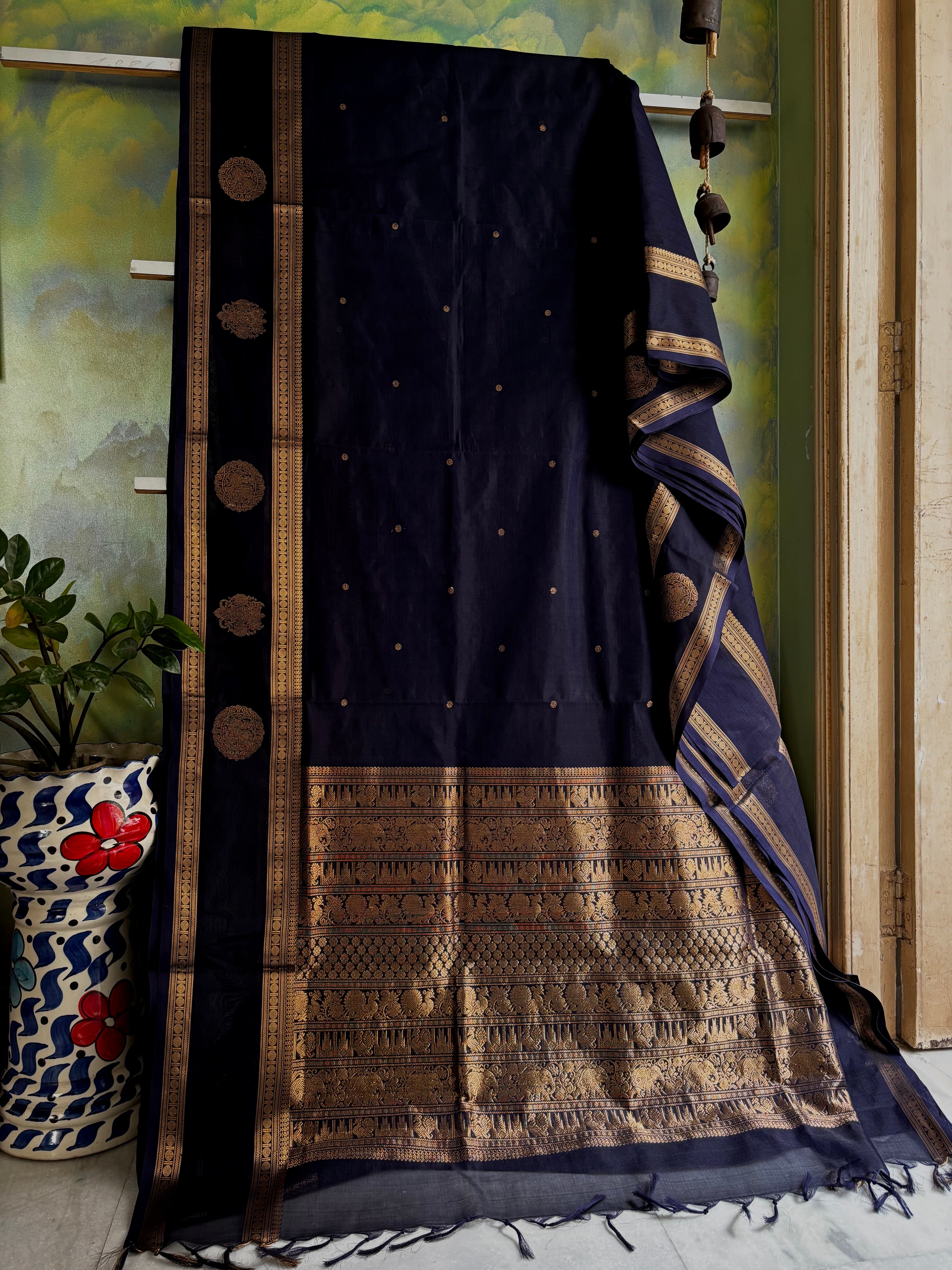 Handwoven Navy Blue Colour Kanchipuram Silk Cotton Saree
