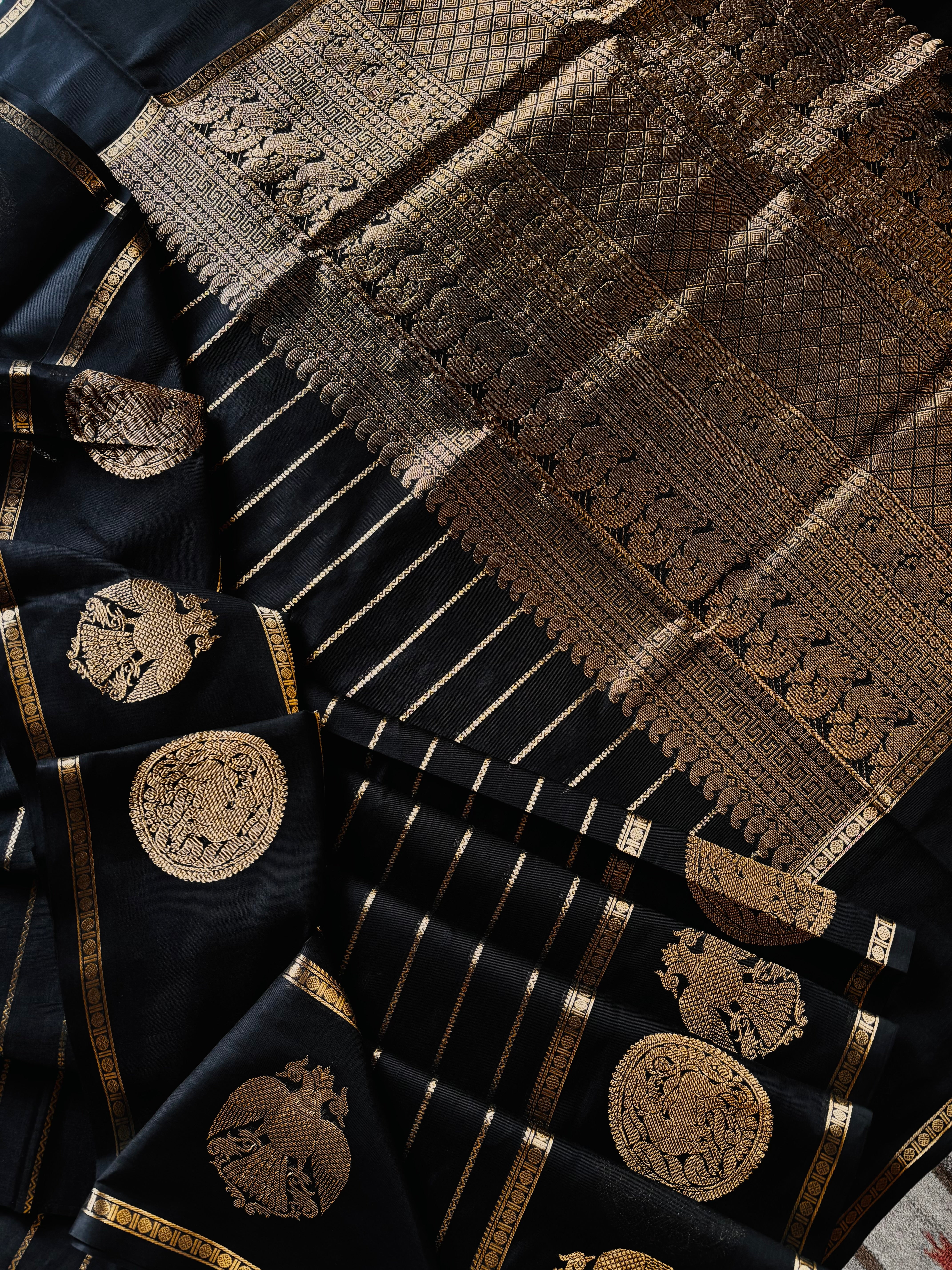 Handwoven Black Colour Kanchipuram Silk Cotton Saree