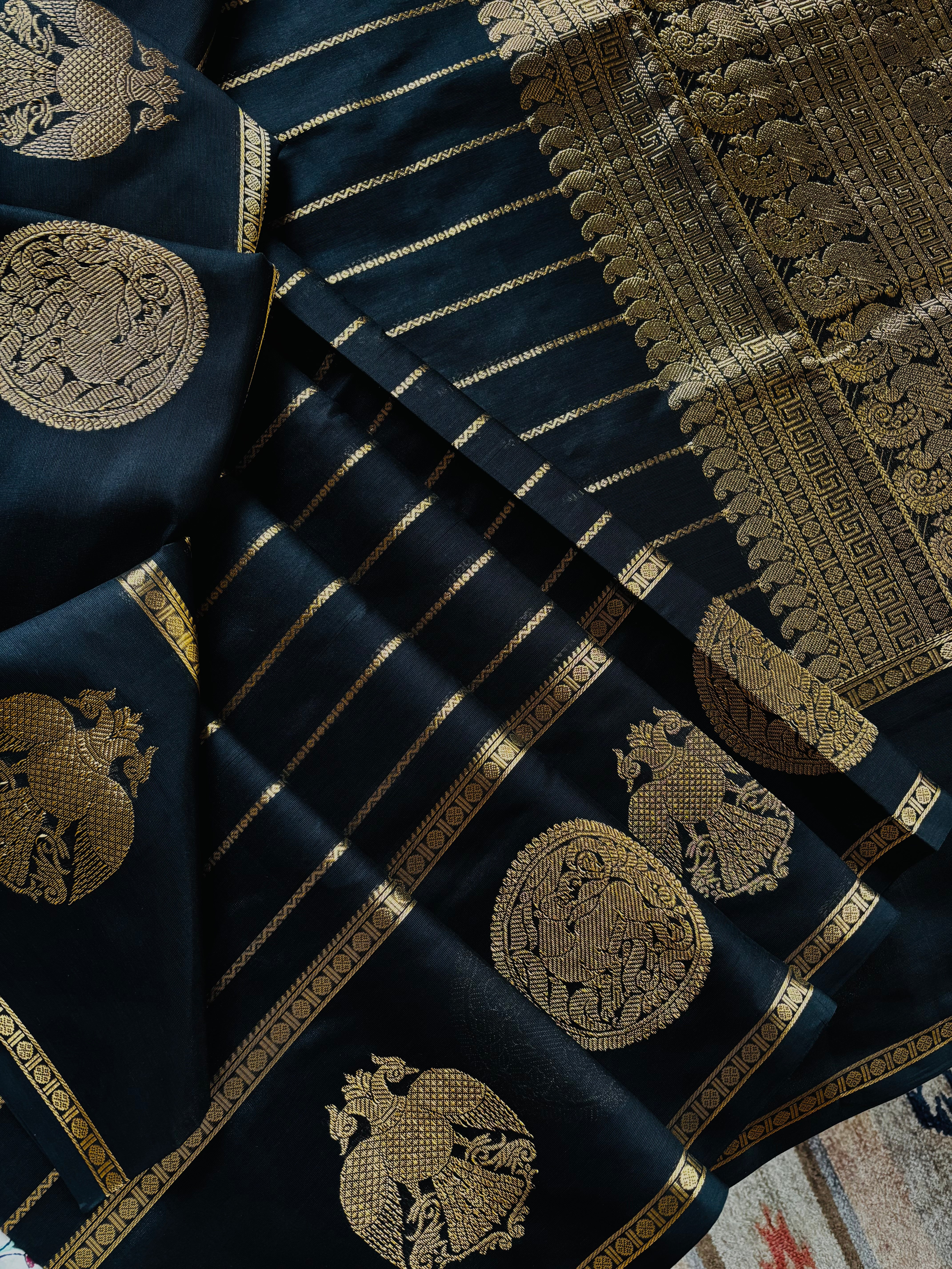 Handwoven Black Colour Kanchipuram Silk Cotton Saree