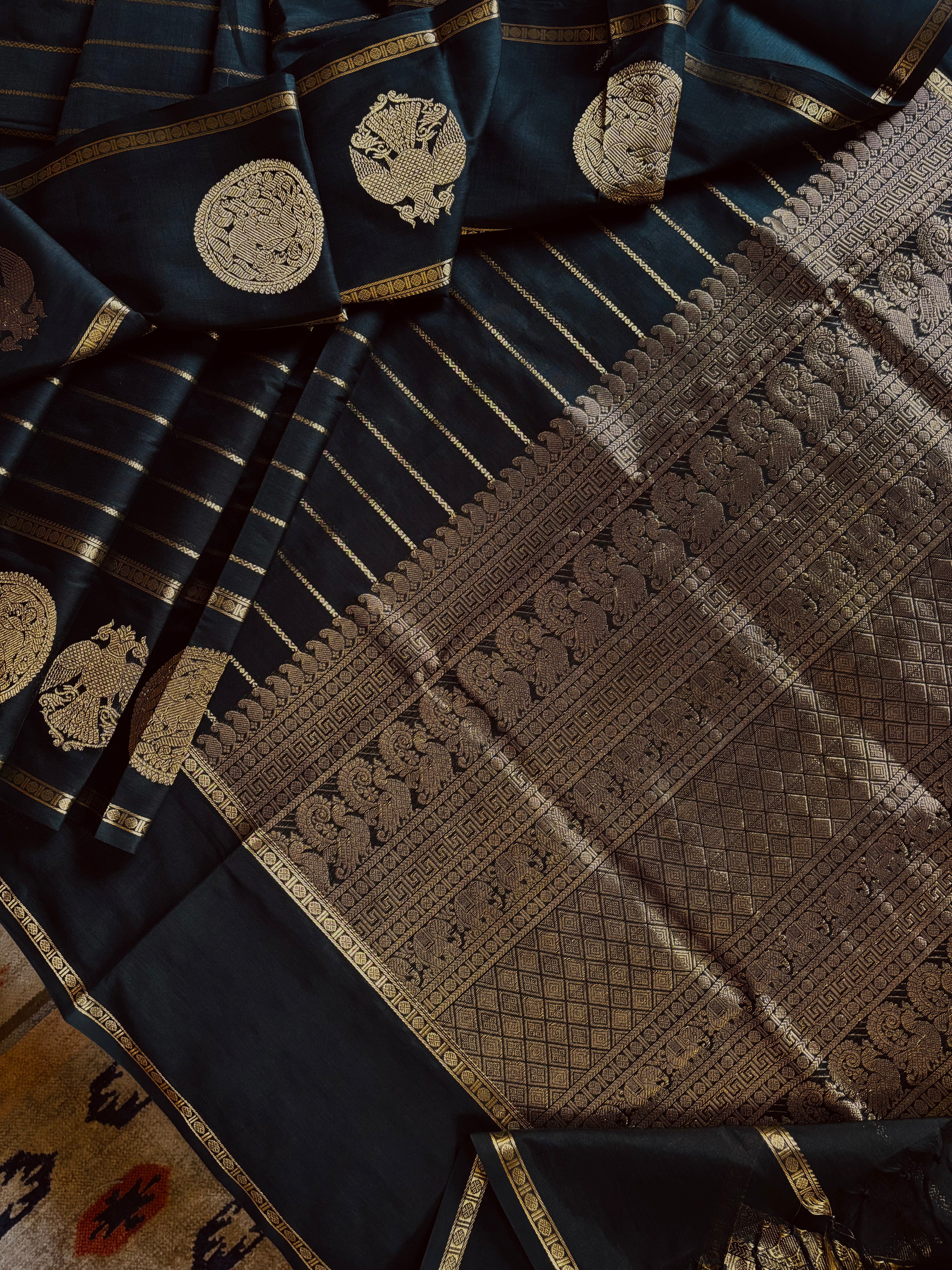 Handwoven Black Colour Kanchipuram Silk Cotton Saree
