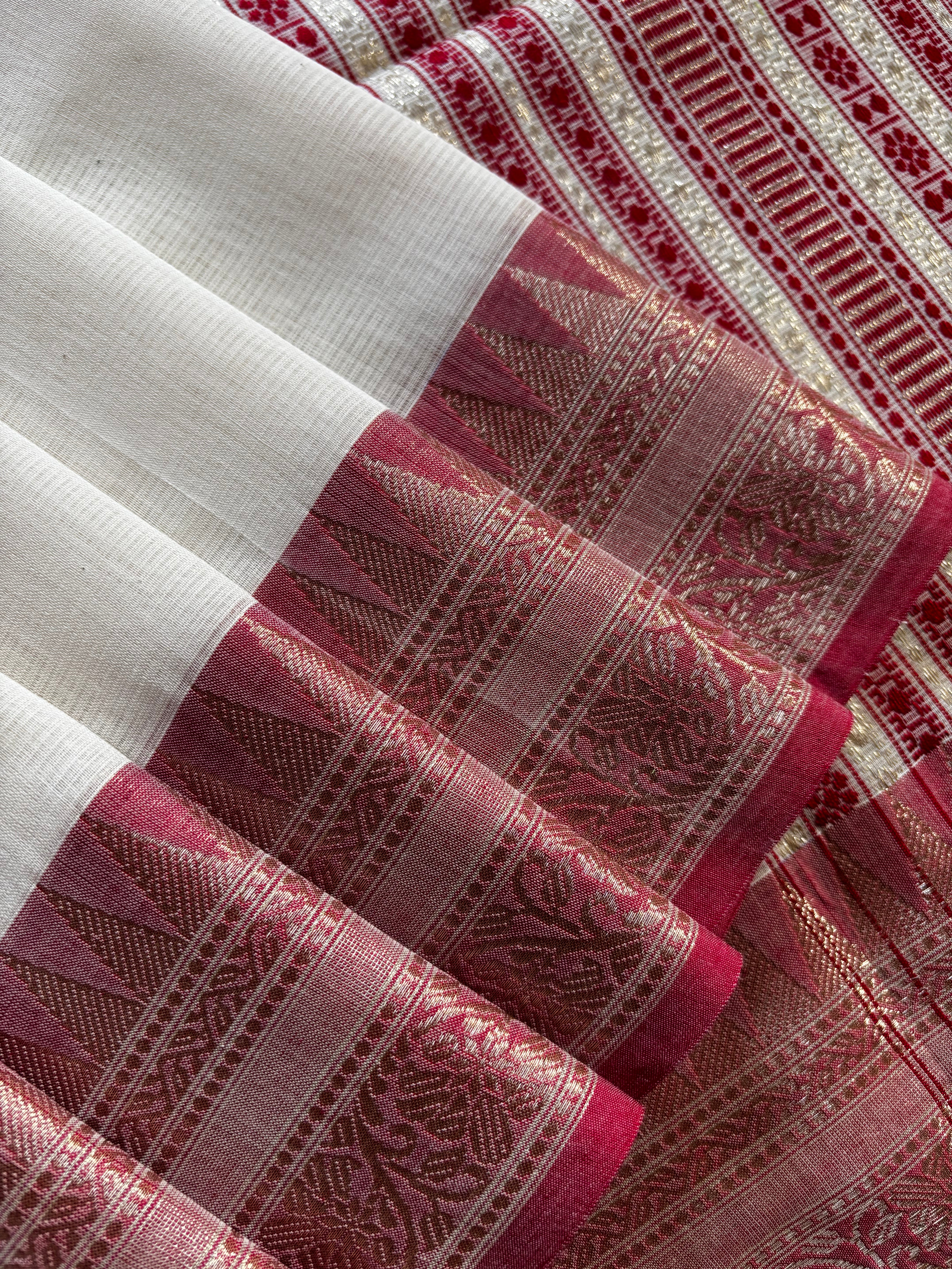 Handwoven White Red Phulia Cotton Saree