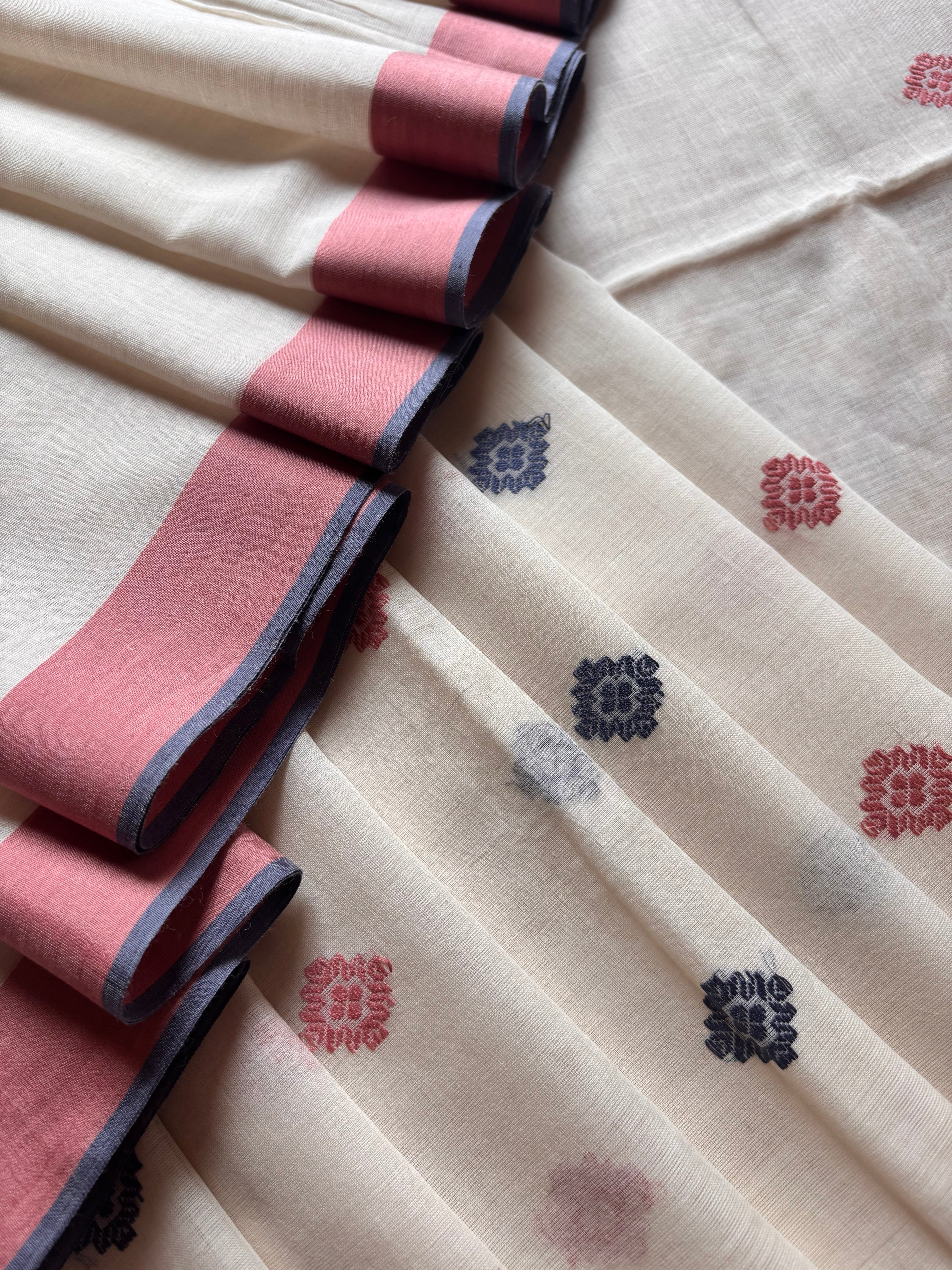 Handwoven Offwhite Colour Phulia Cotton Saree