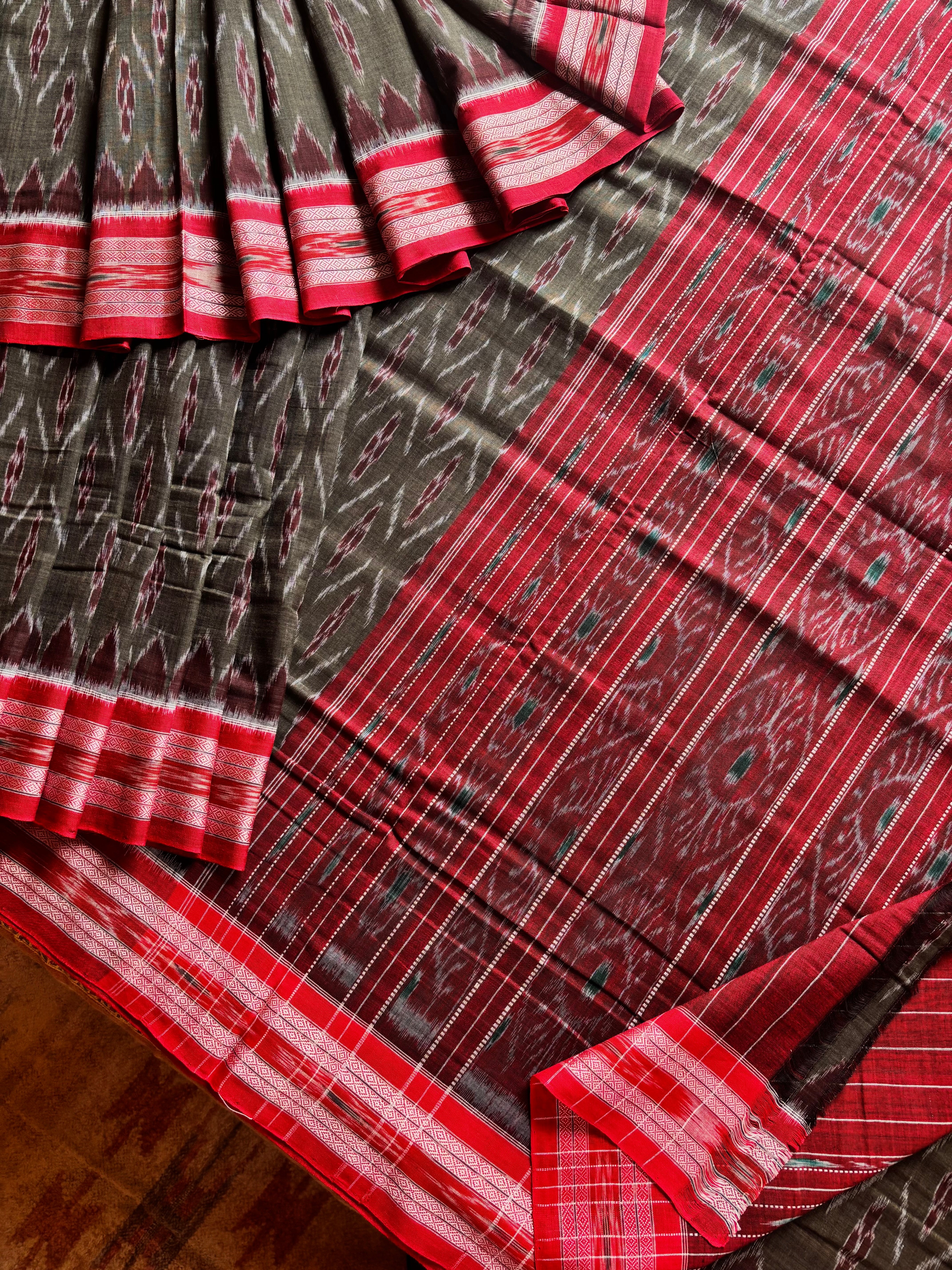 Handwoven Grey Red Odisha Ikkat Cotton Saree