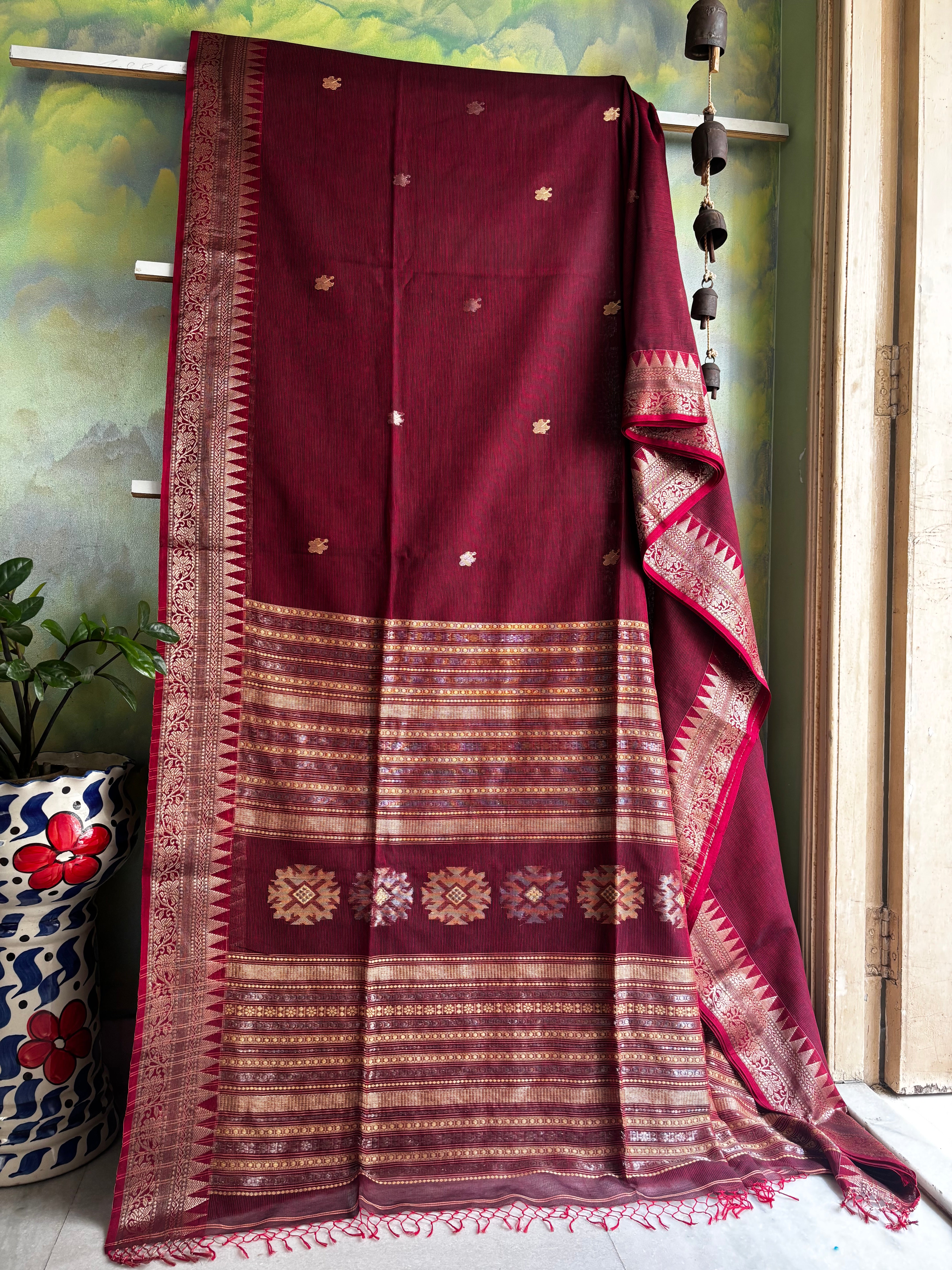 Handwoven Maroon Colour Phulia Cotton Saree