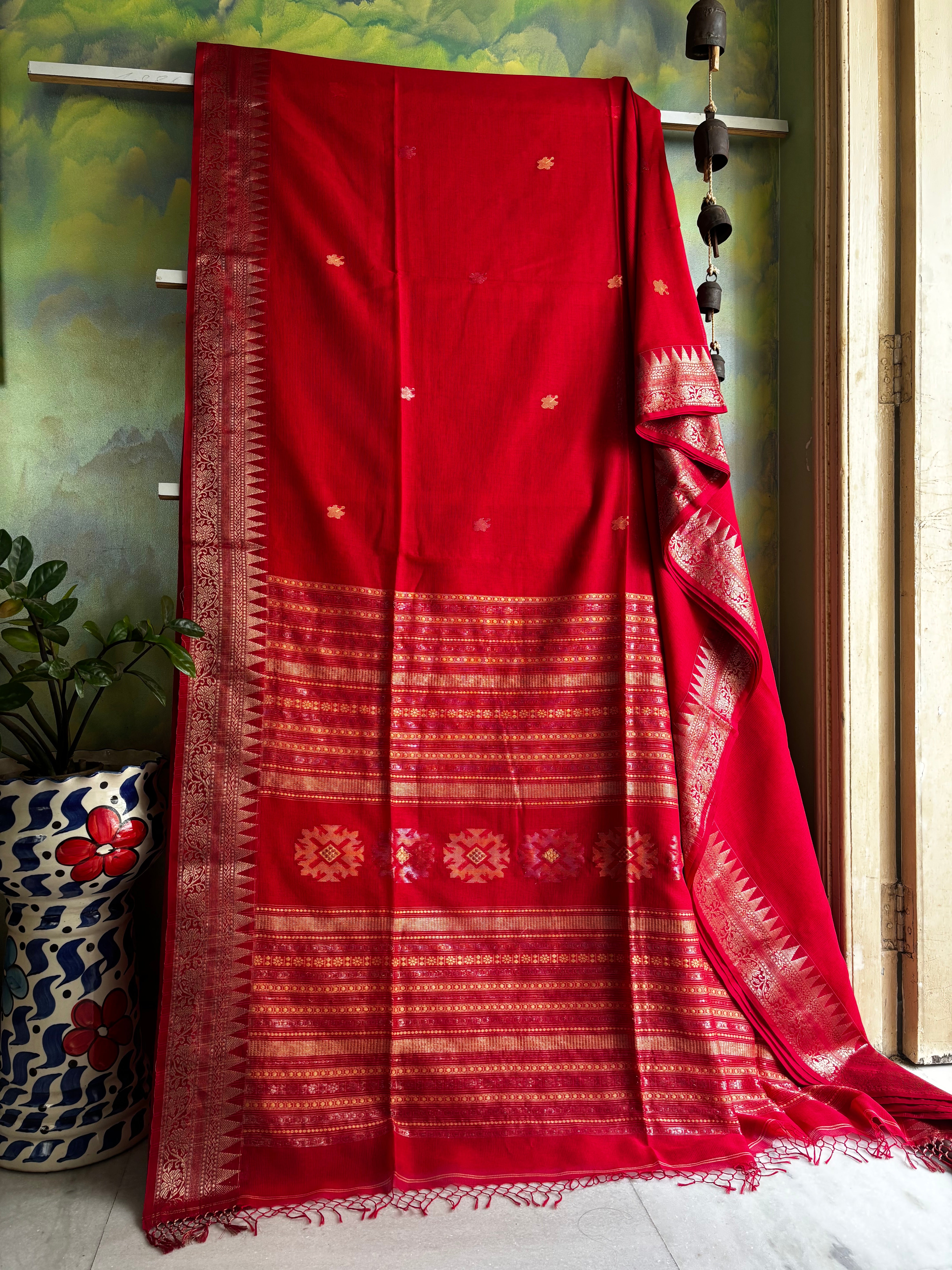 Handwoven Red Colour Phulia Cotton Saree