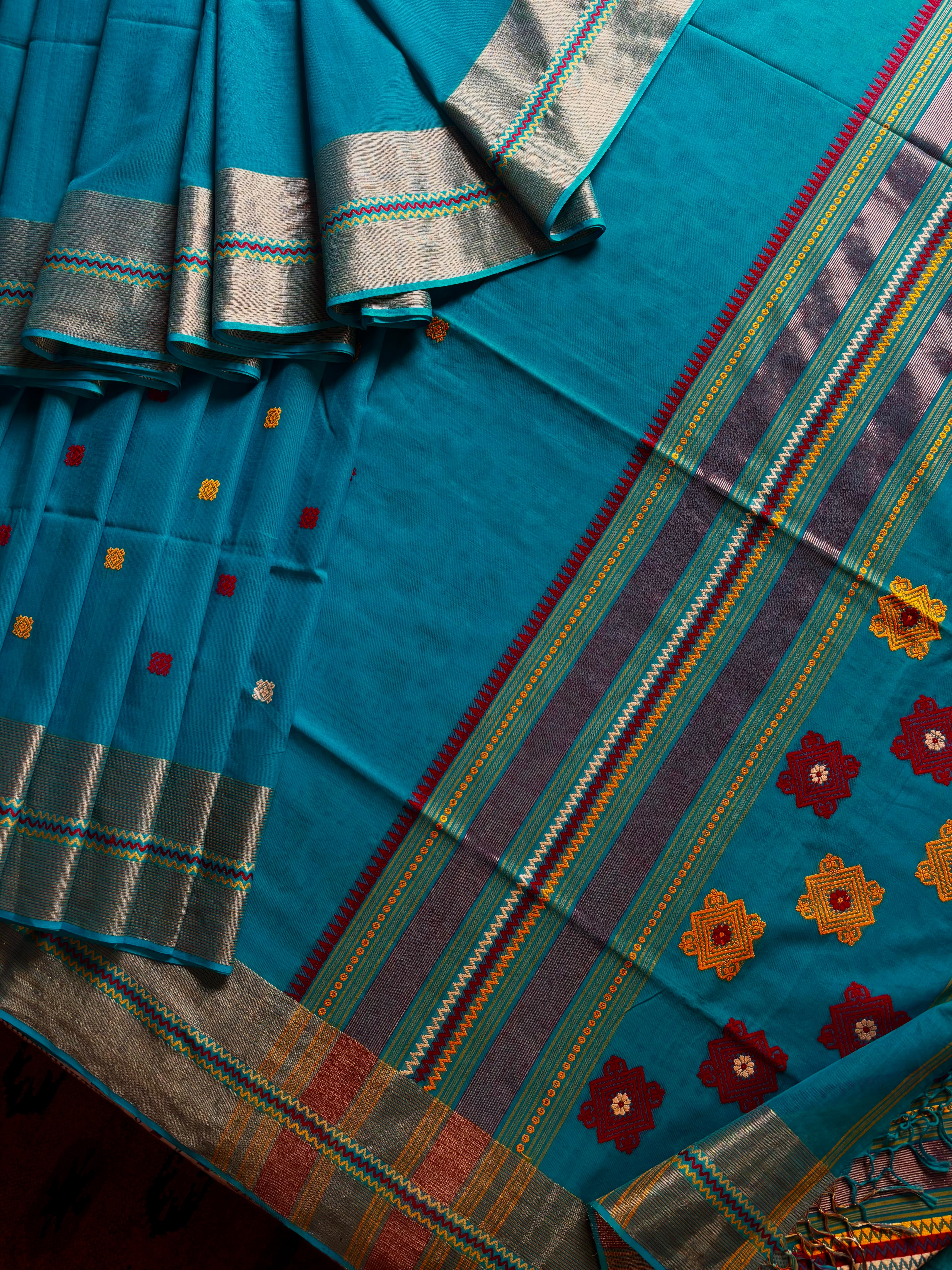 Handwoven Dark Firozi Blue Colour Phulia Cotton Saree