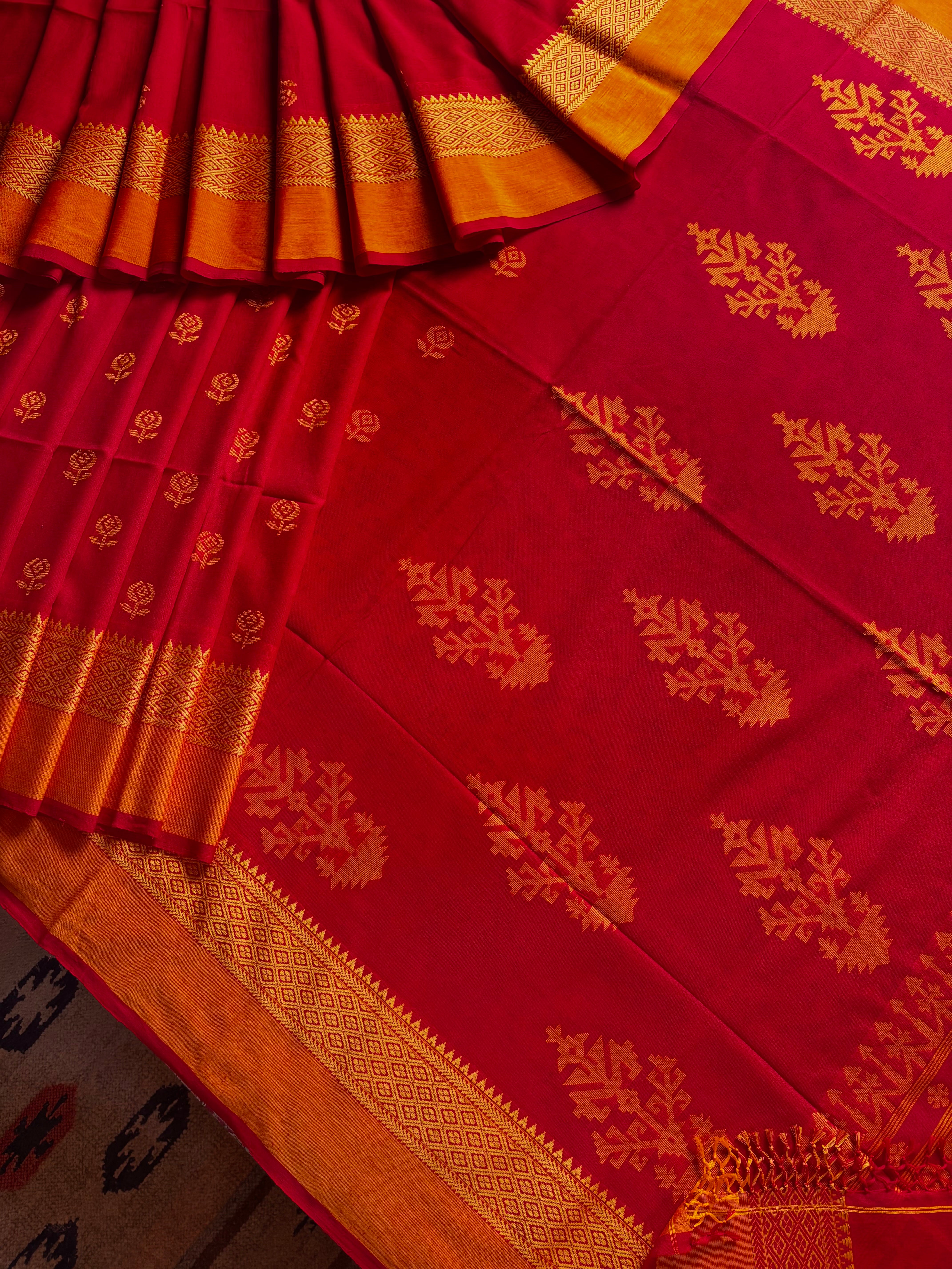 Handwoven Red Colour Cotton Jamdani Saree