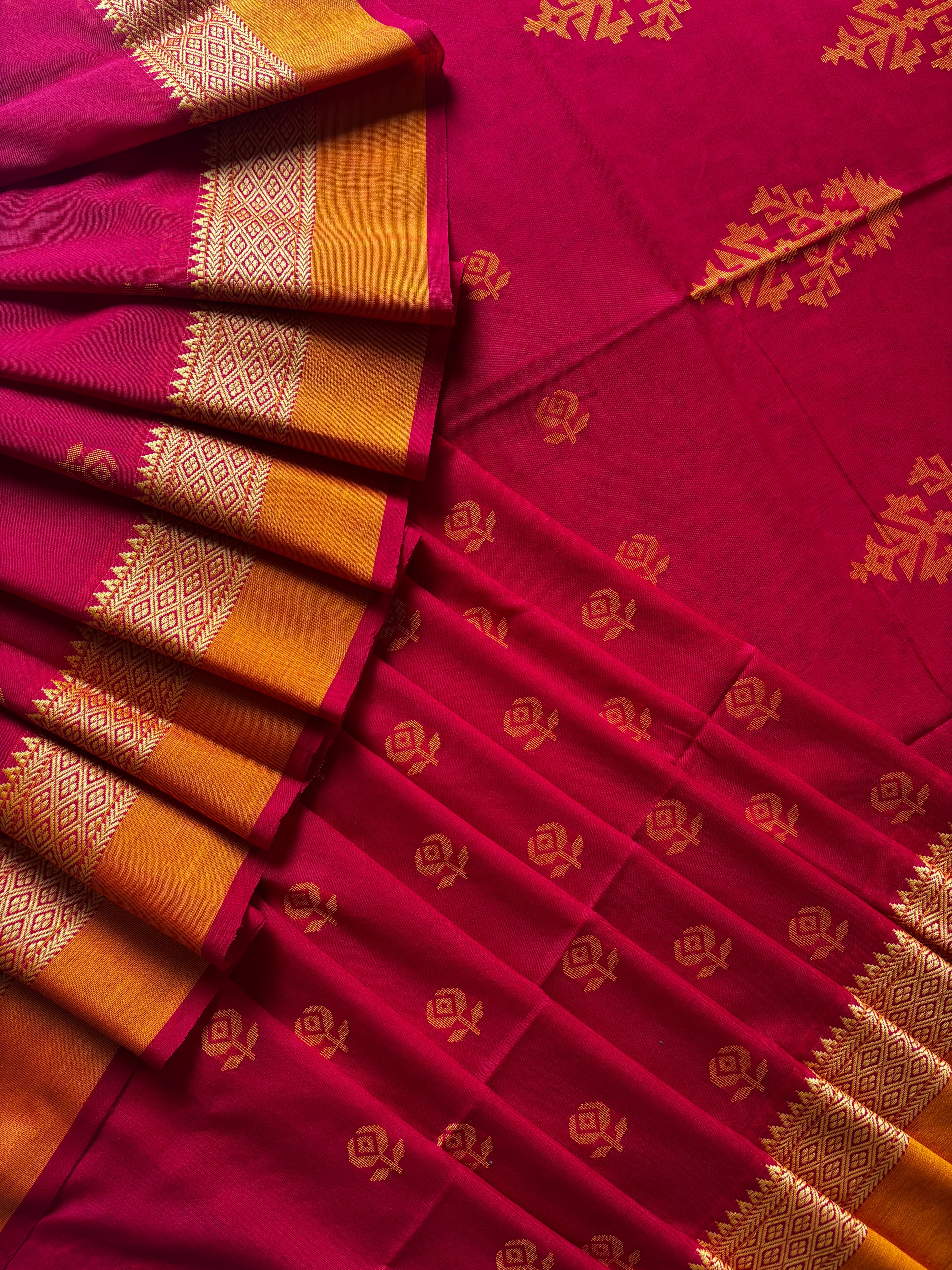 Handwoven Red Colour Cotton Jamdani Saree