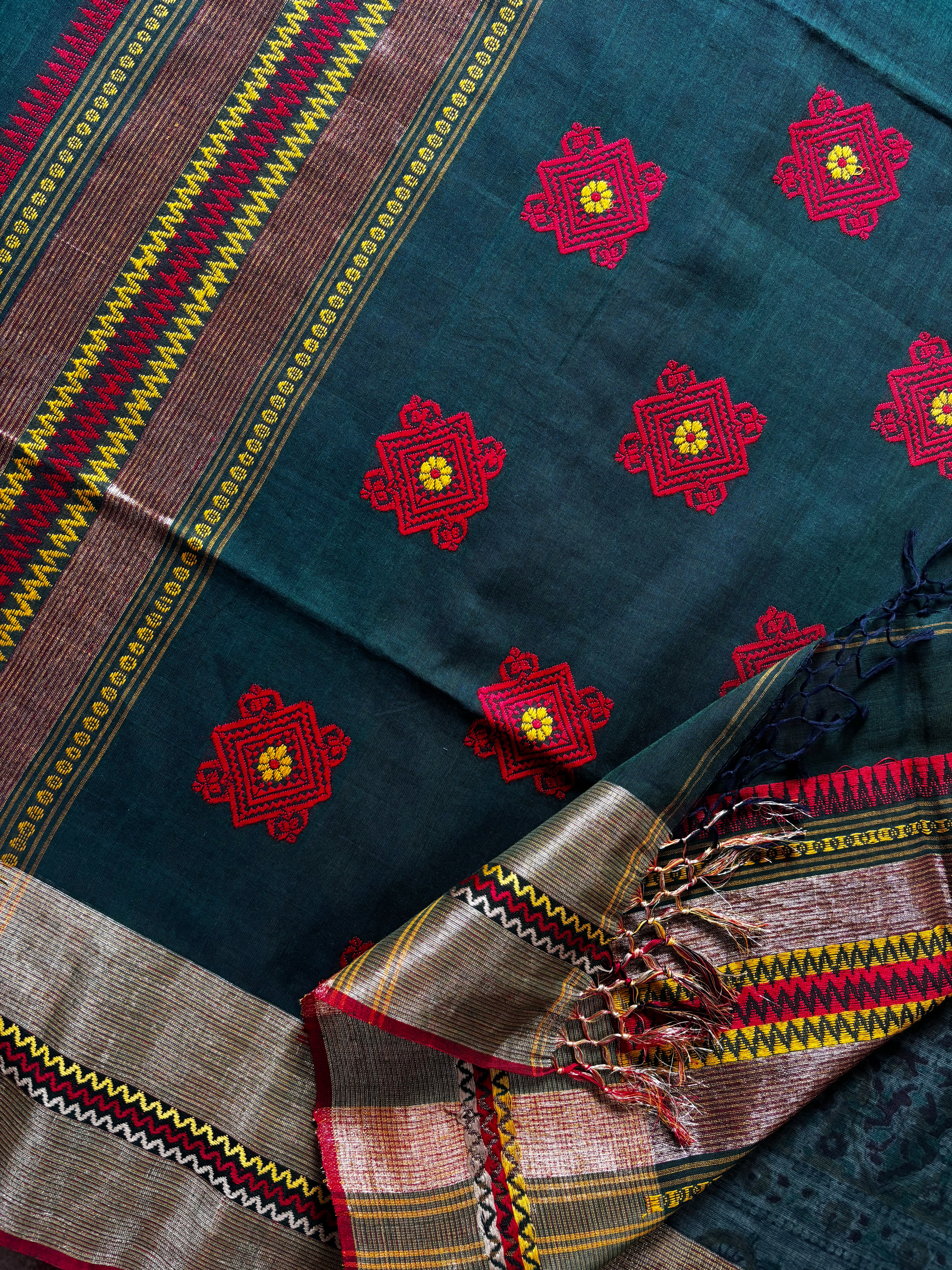 Handwoven Dark Green Blue Dual Toned Phulia Cotton Saree