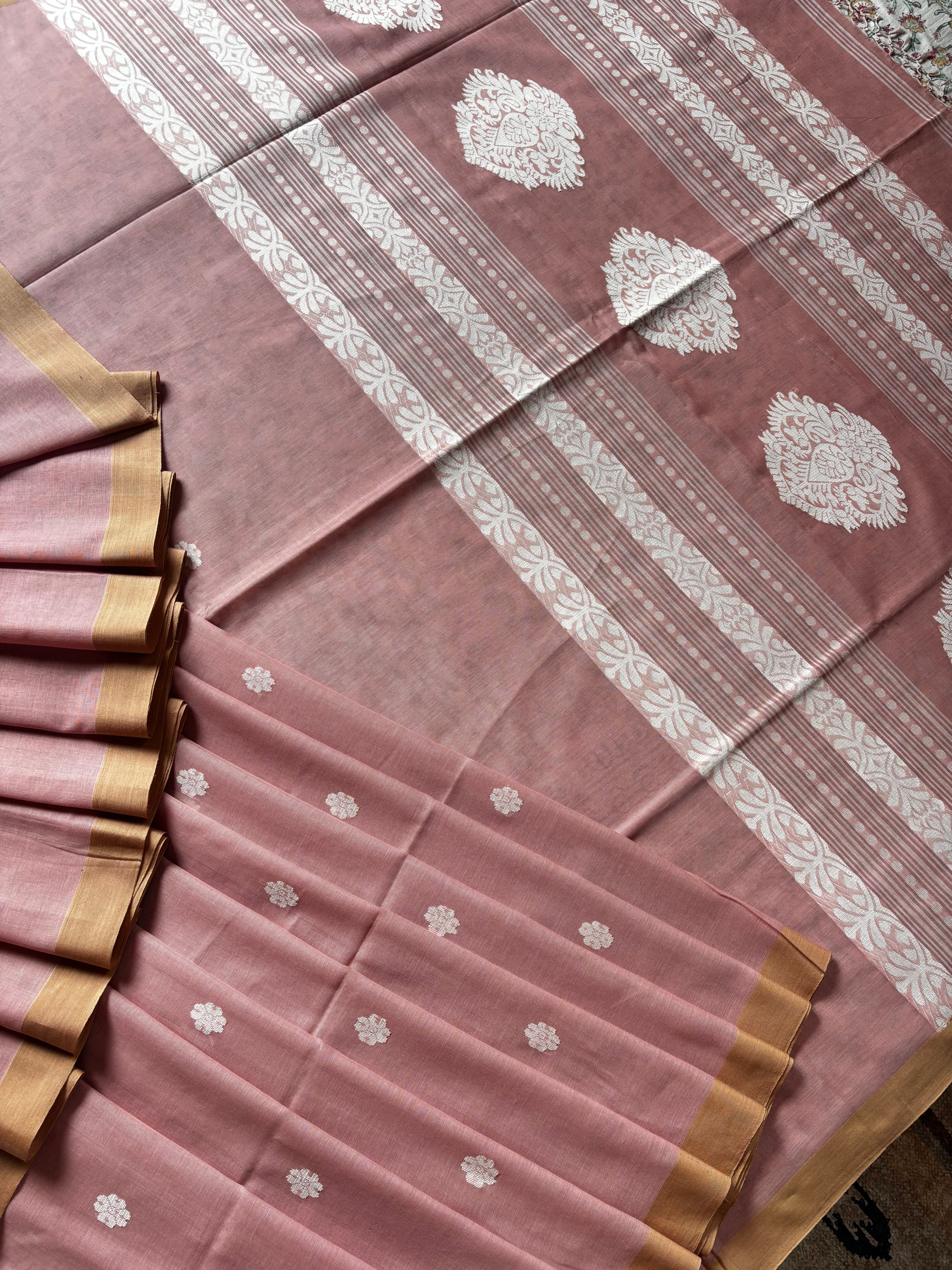 Handwoven Light Dusty Peachish Pink Colour Cotton Jamdani Saree