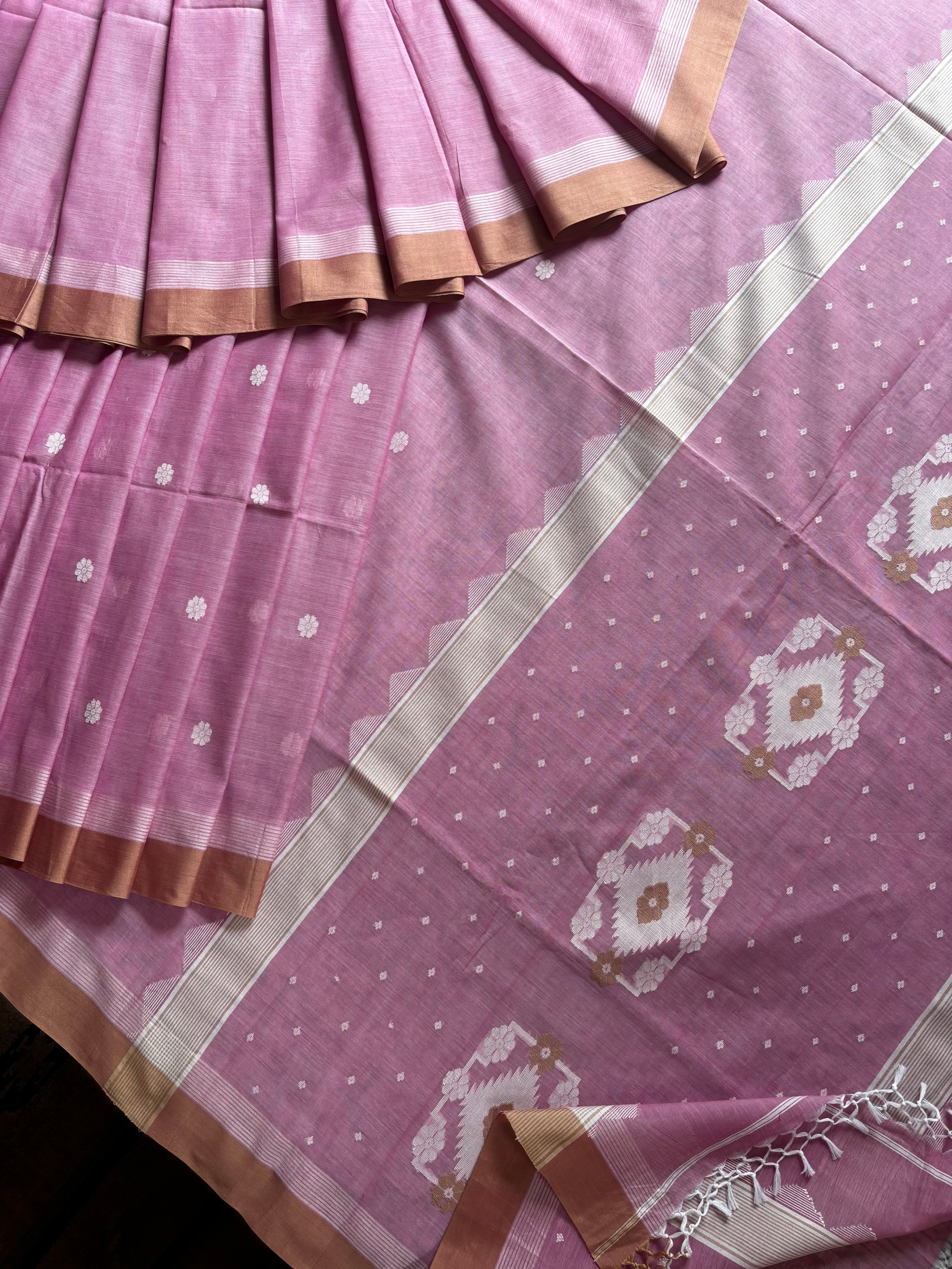 Handwoven Light Pink Colour Cotton Jamdani Saree