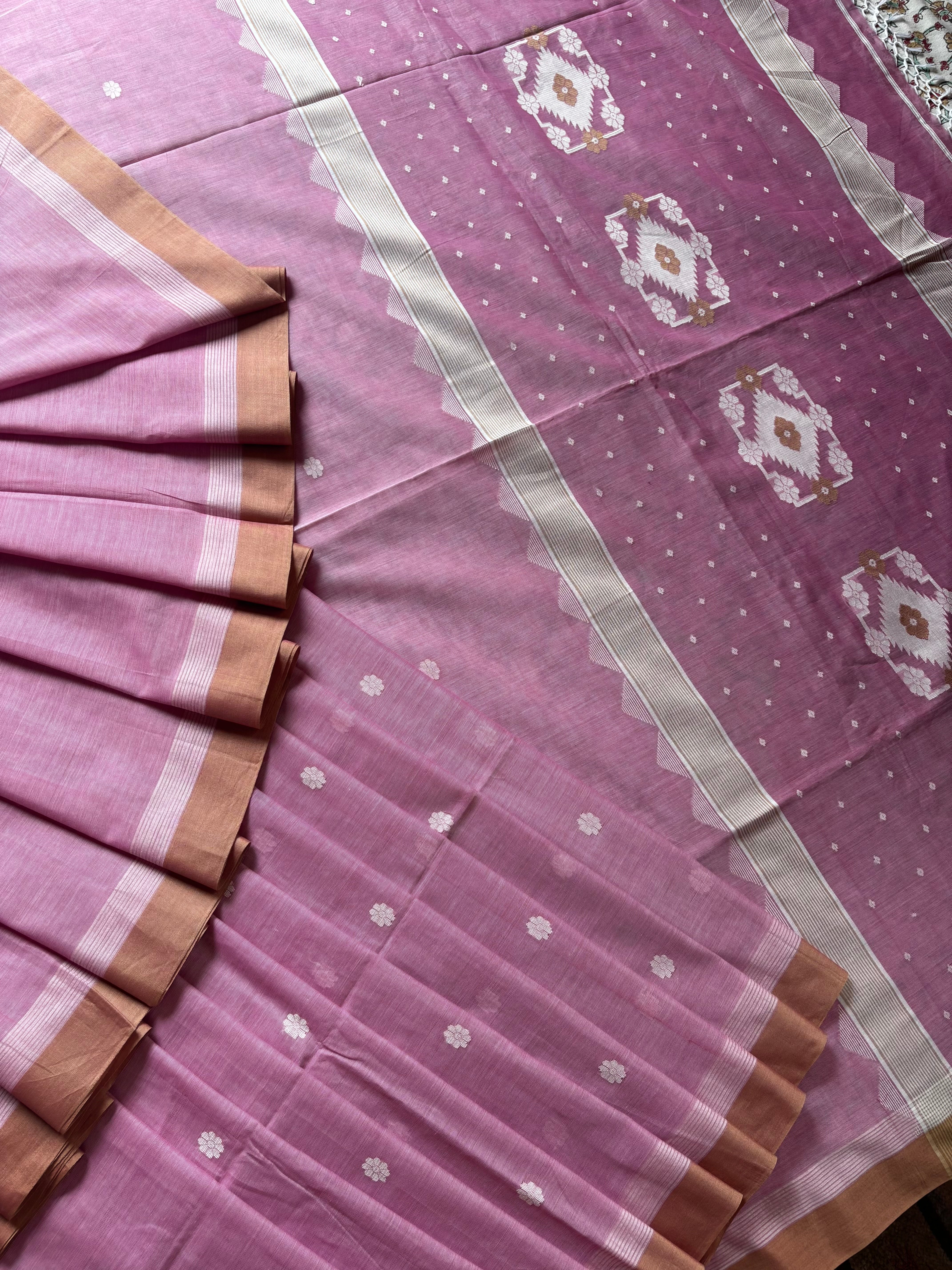 Handwoven Light Pink Colour Cotton Jamdani Saree