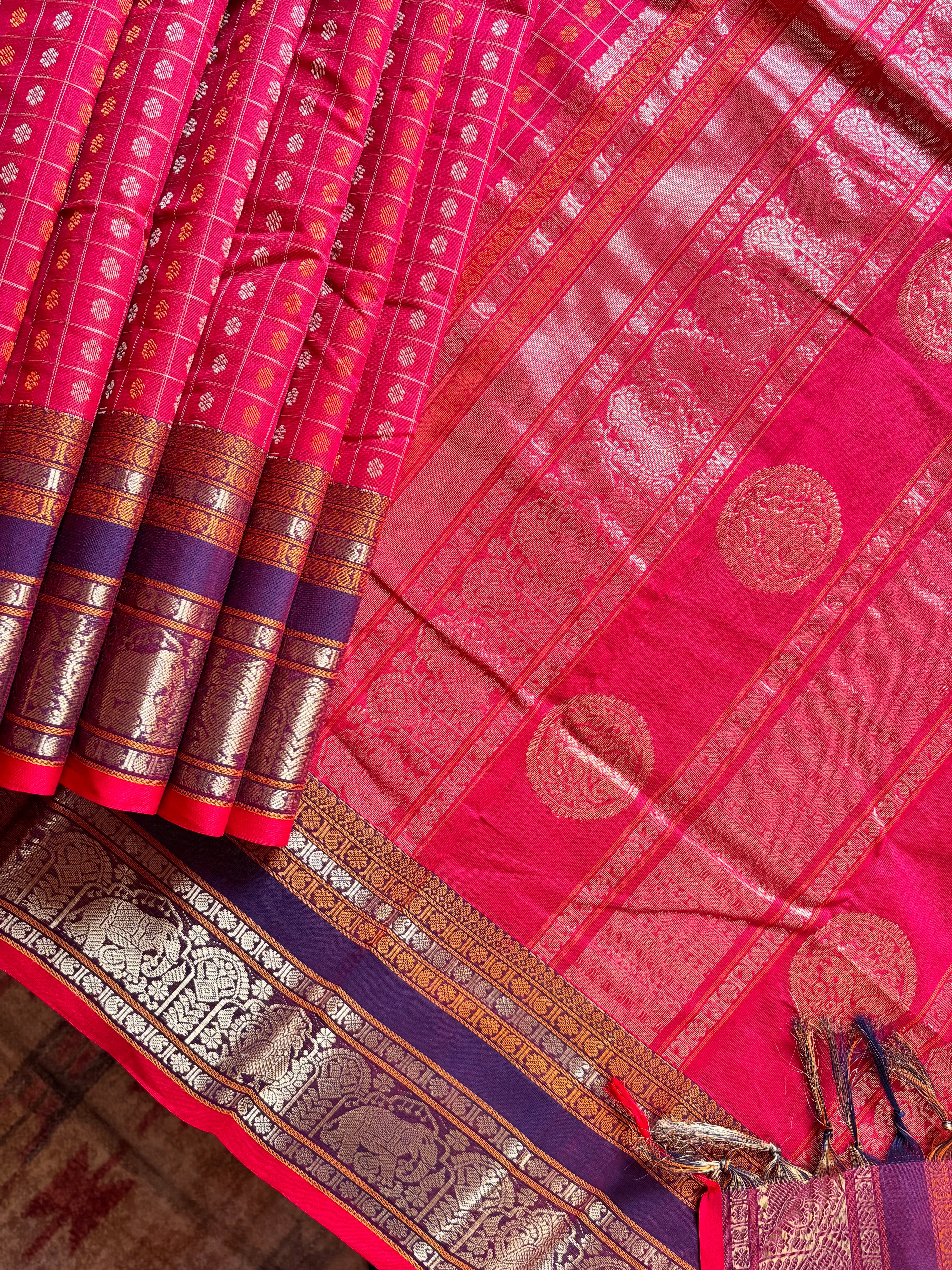 Handwoven Red Aayirum Butta Cotton Kanchipuram Saree